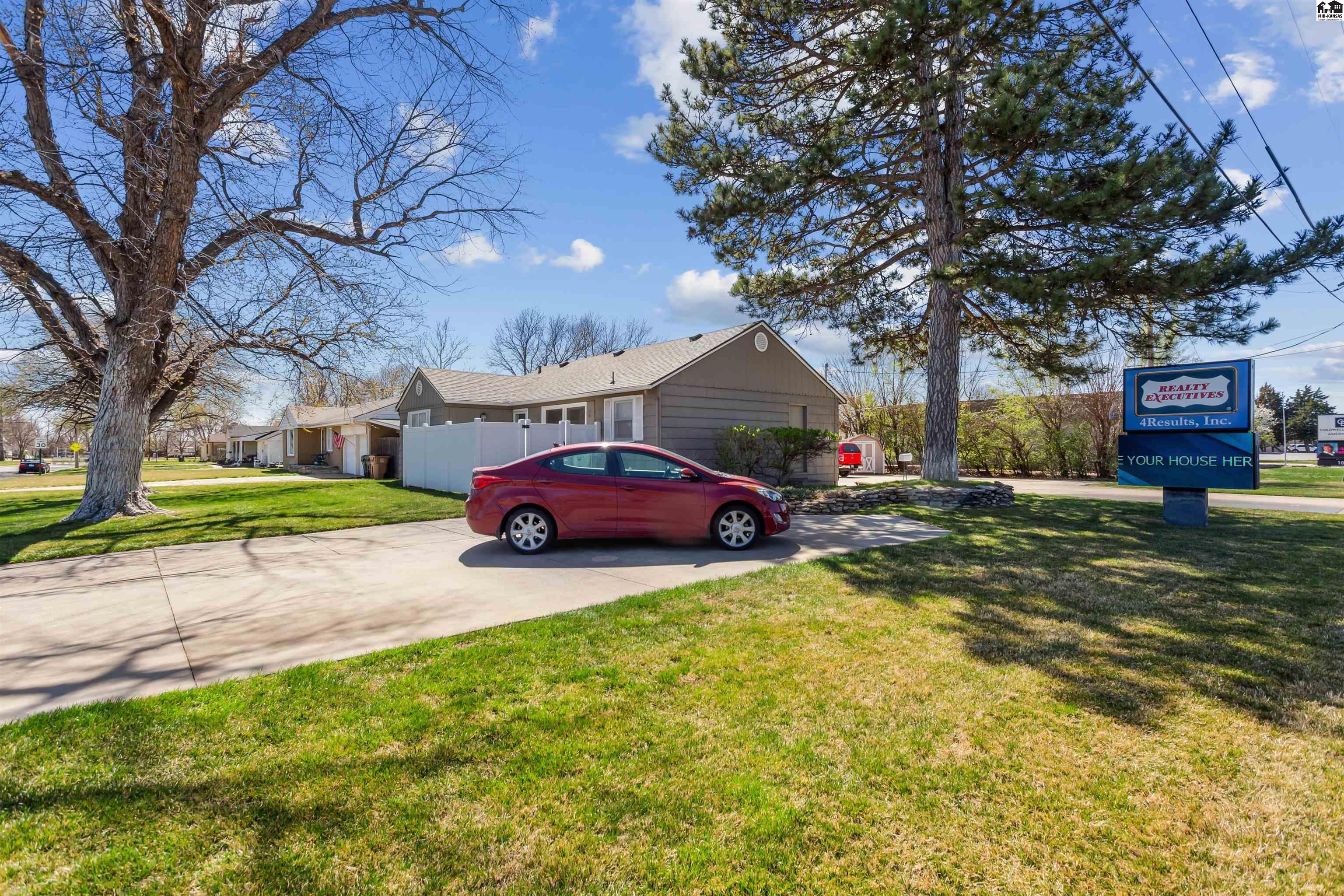 111 E 30th Avenue Hutchinson KS 67502