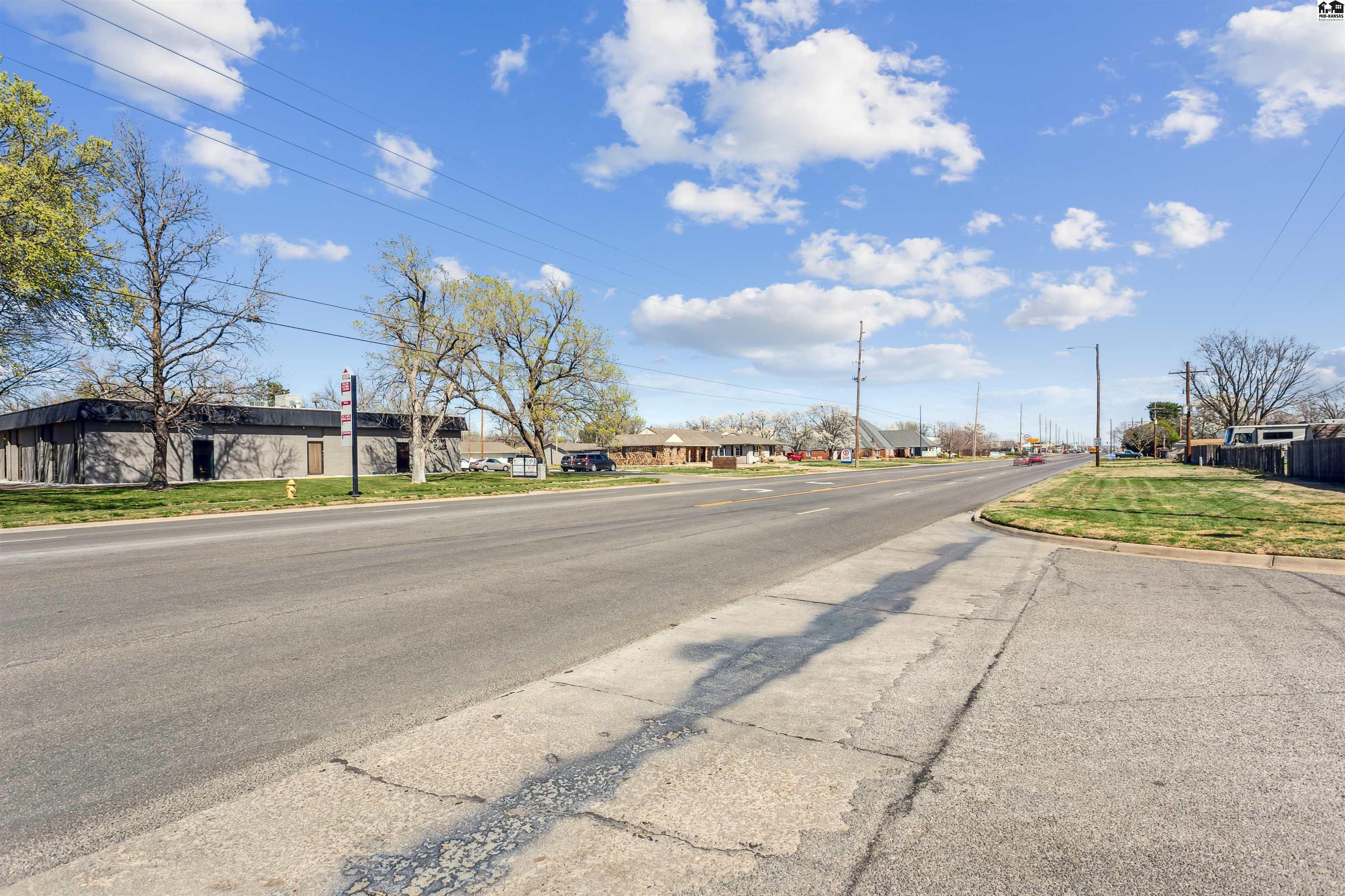 111 E 30th Avenue Hutchinson KS 67502