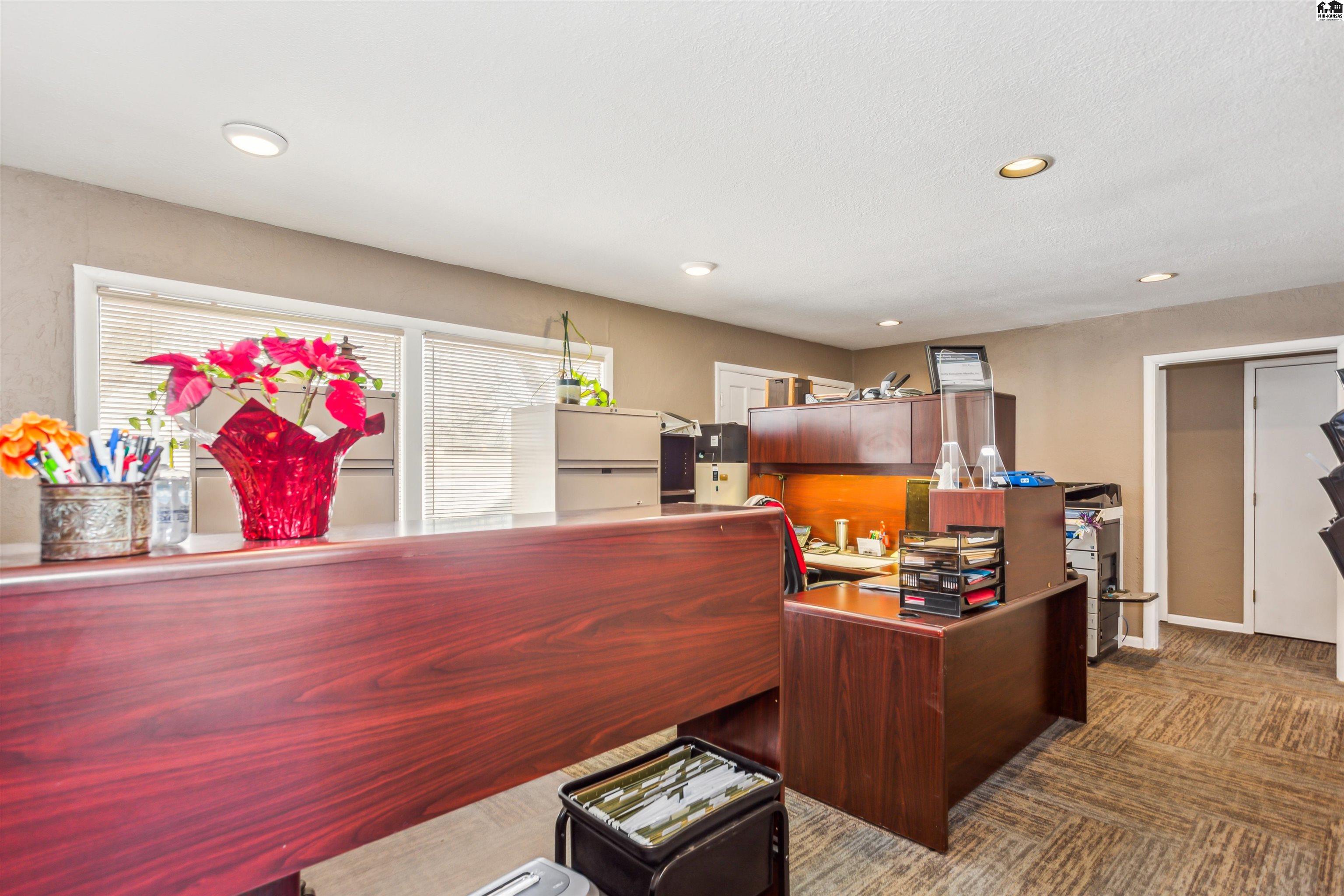 111 E 30th Avenue Hutchinson KS 67502