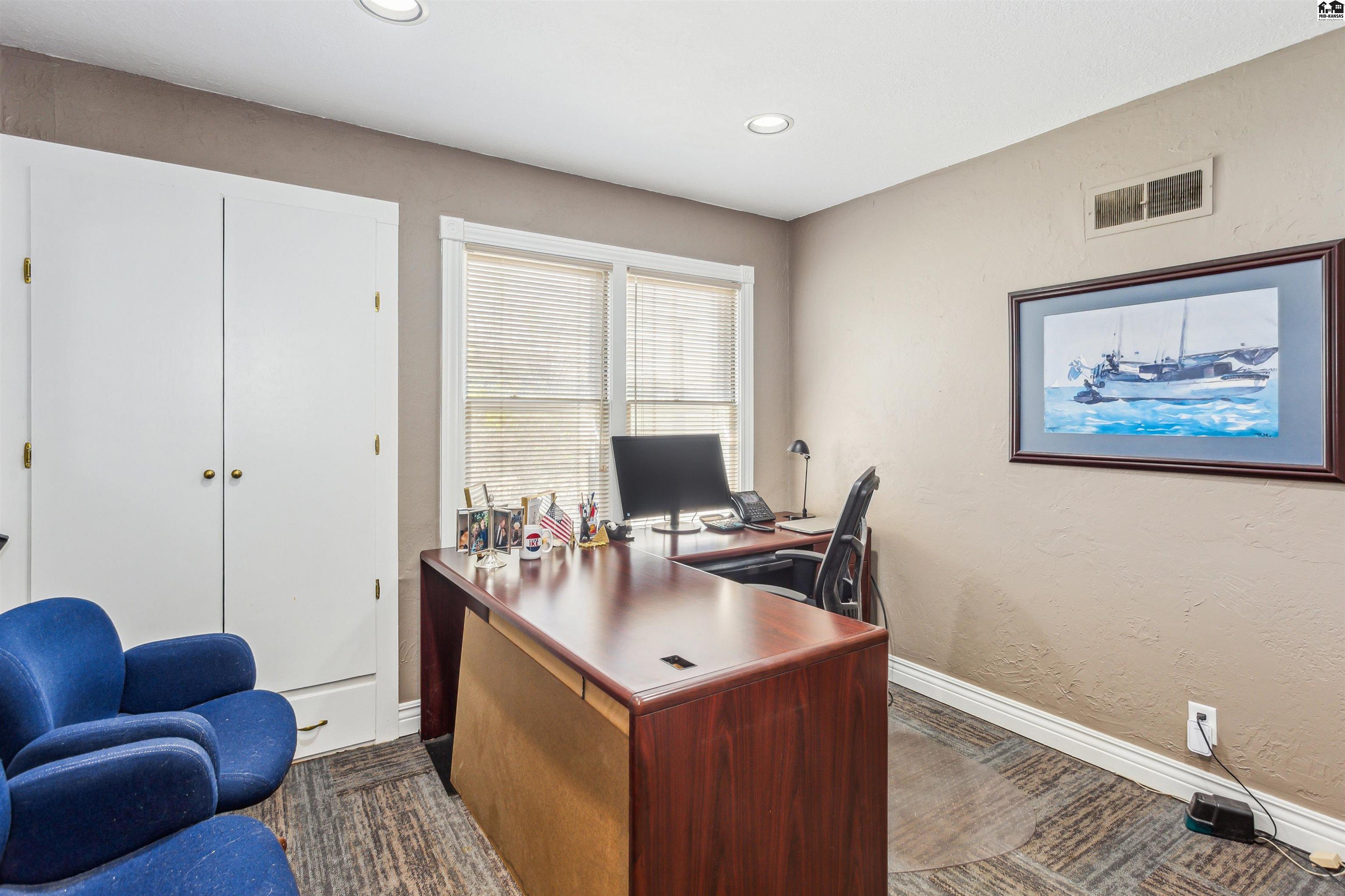 111 E 30th Avenue Hutchinson KS 67502