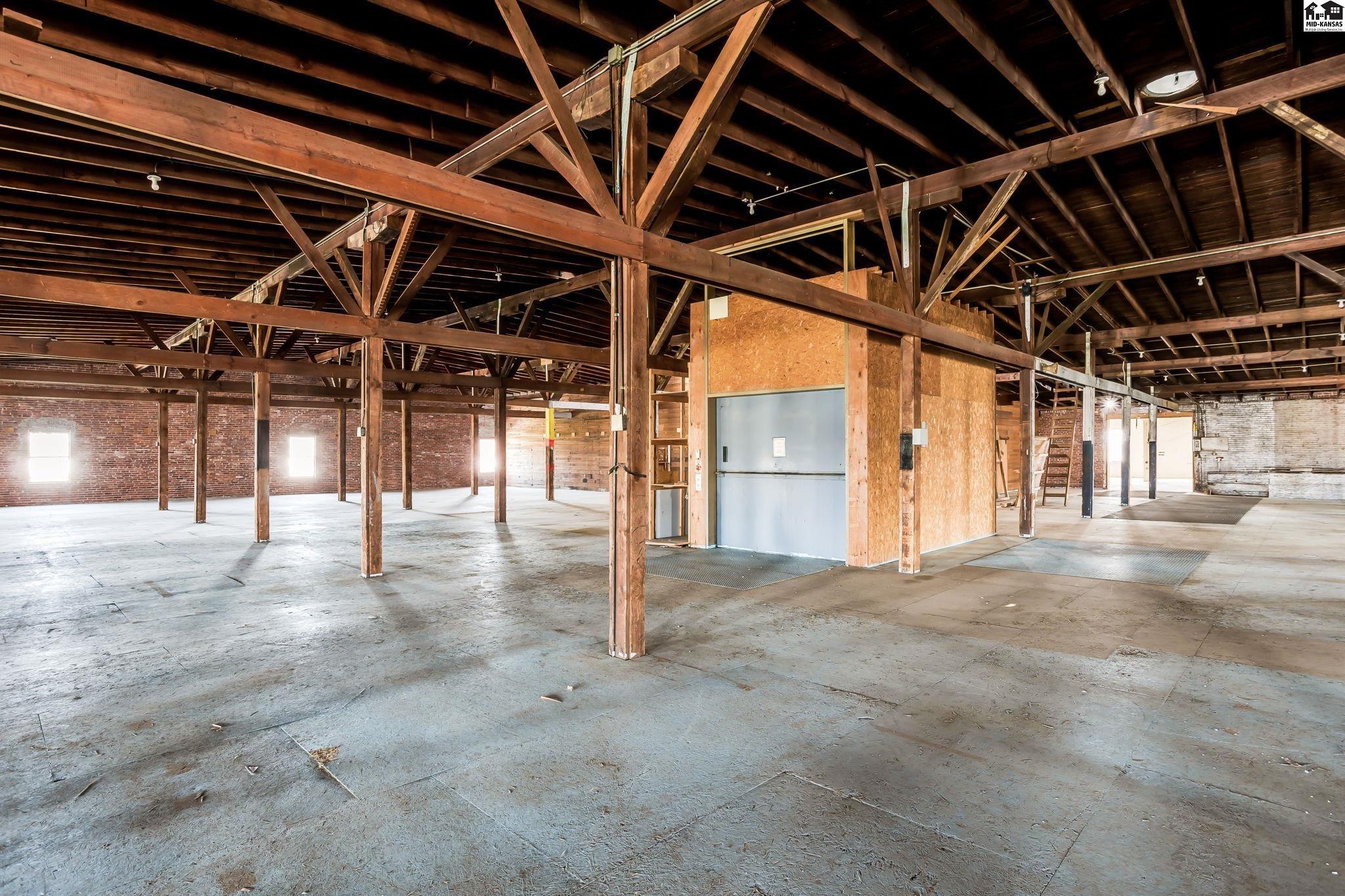 320 S Washington Street Hutchinson KS 67501