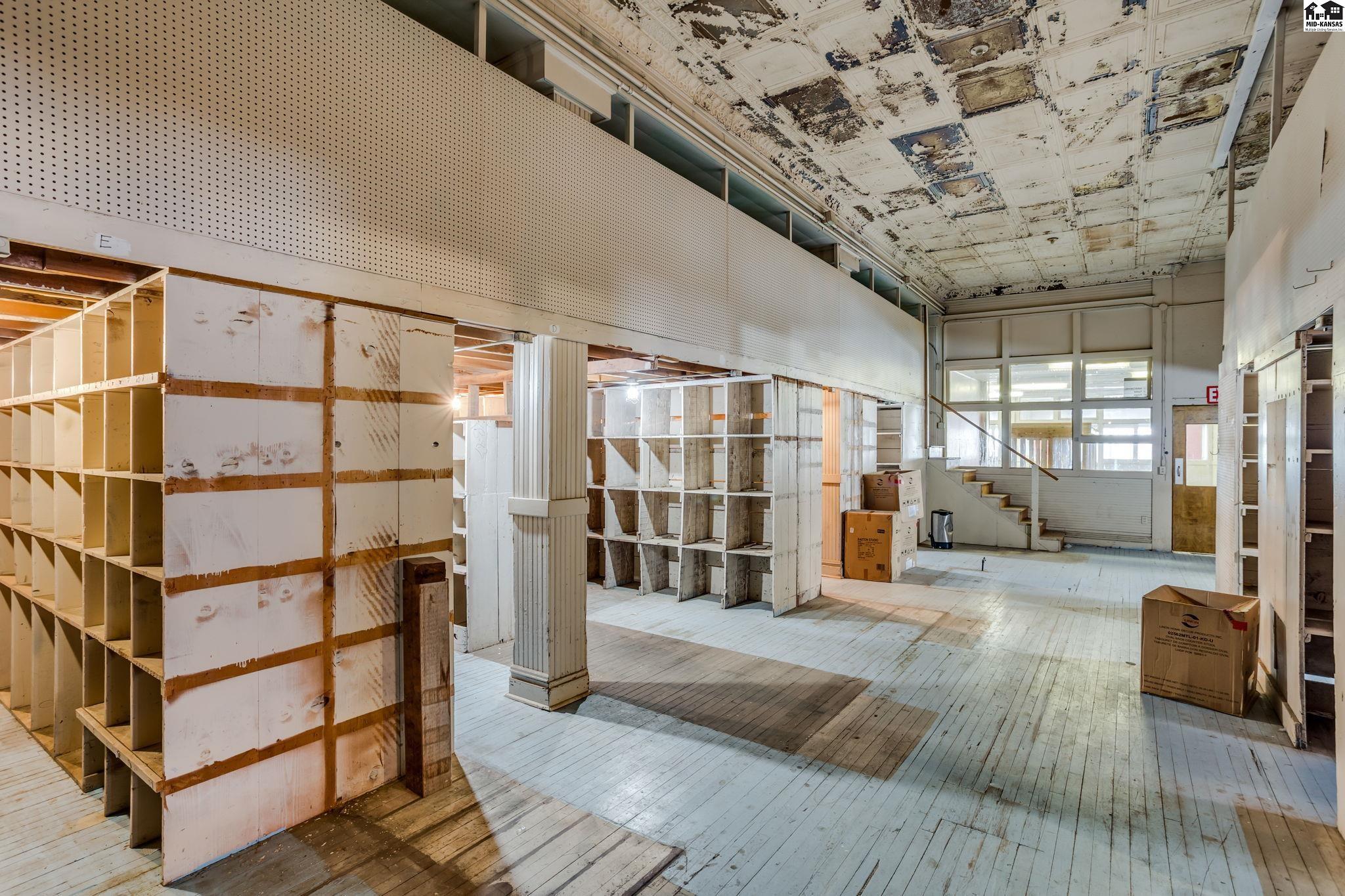 320 S Washington Street Hutchinson KS 67501