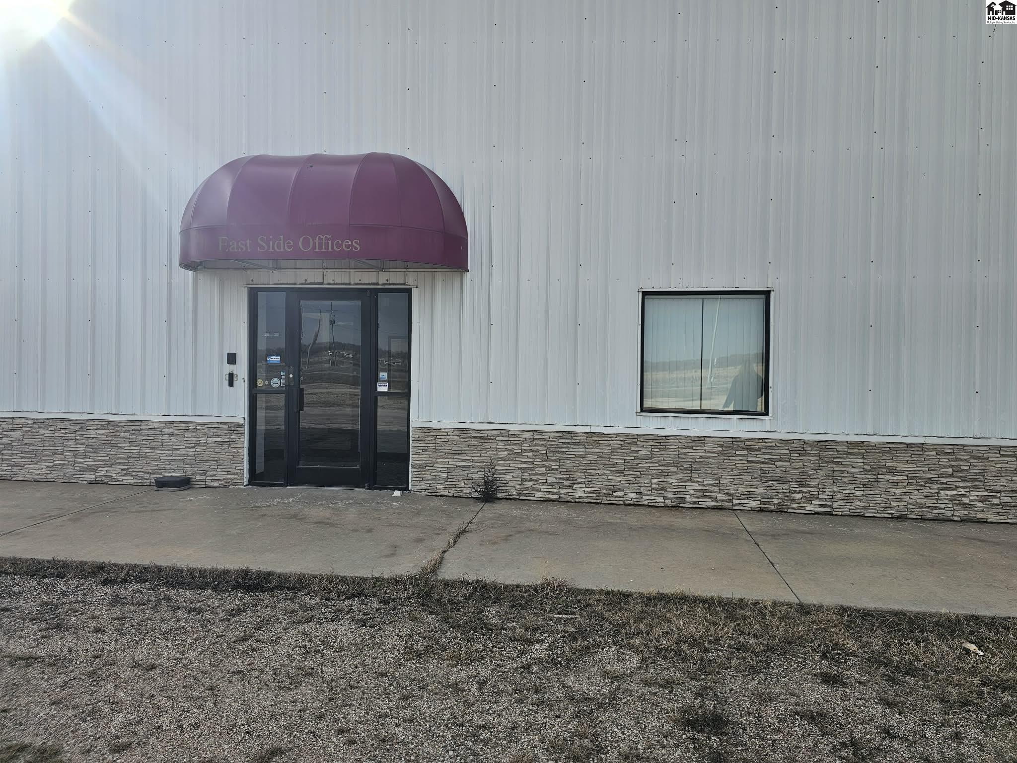 2611 E 17th Avenue Hutchinson KS 67501