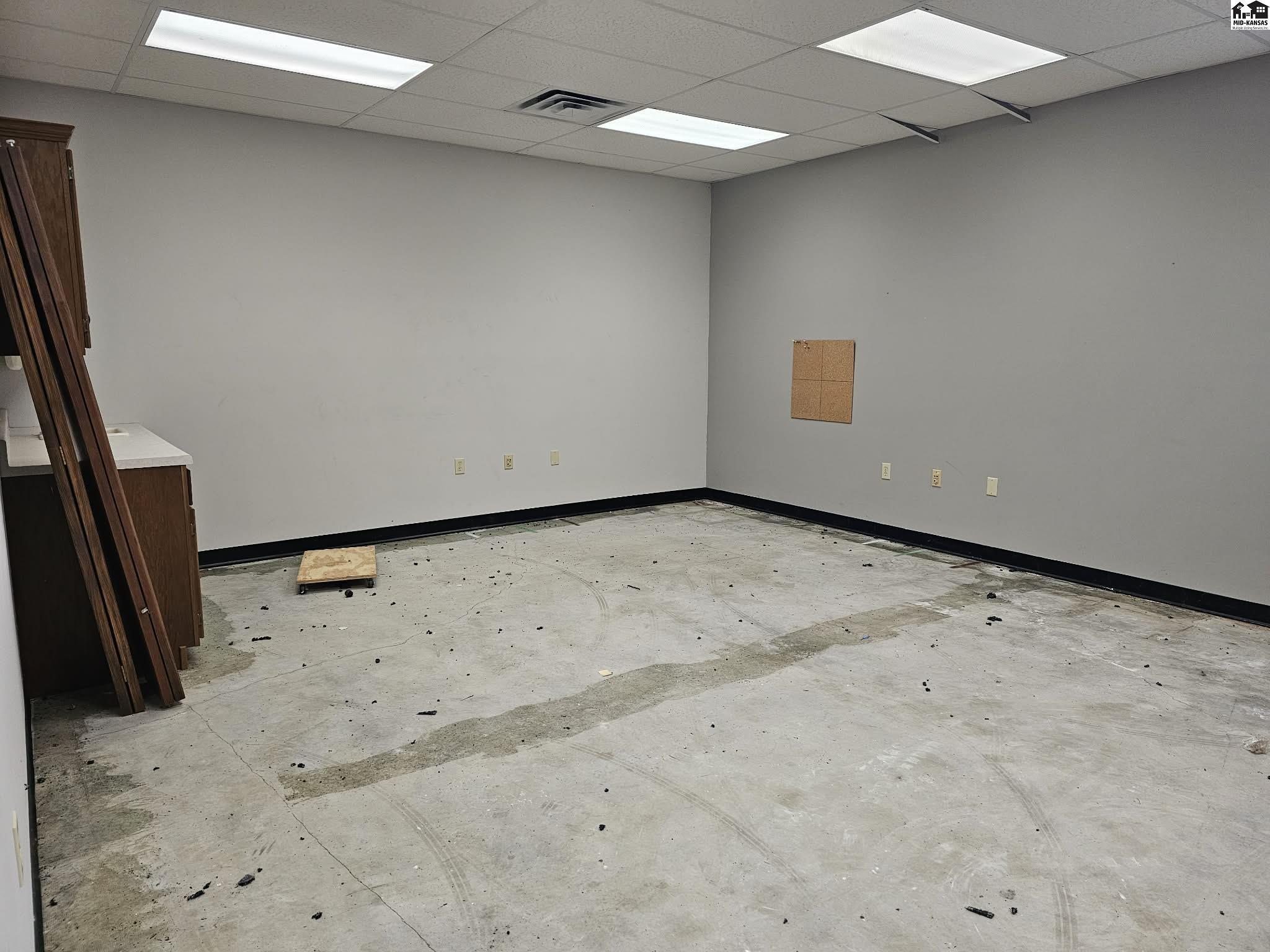 2611 E 17th Avenue Hutchinson KS 67501