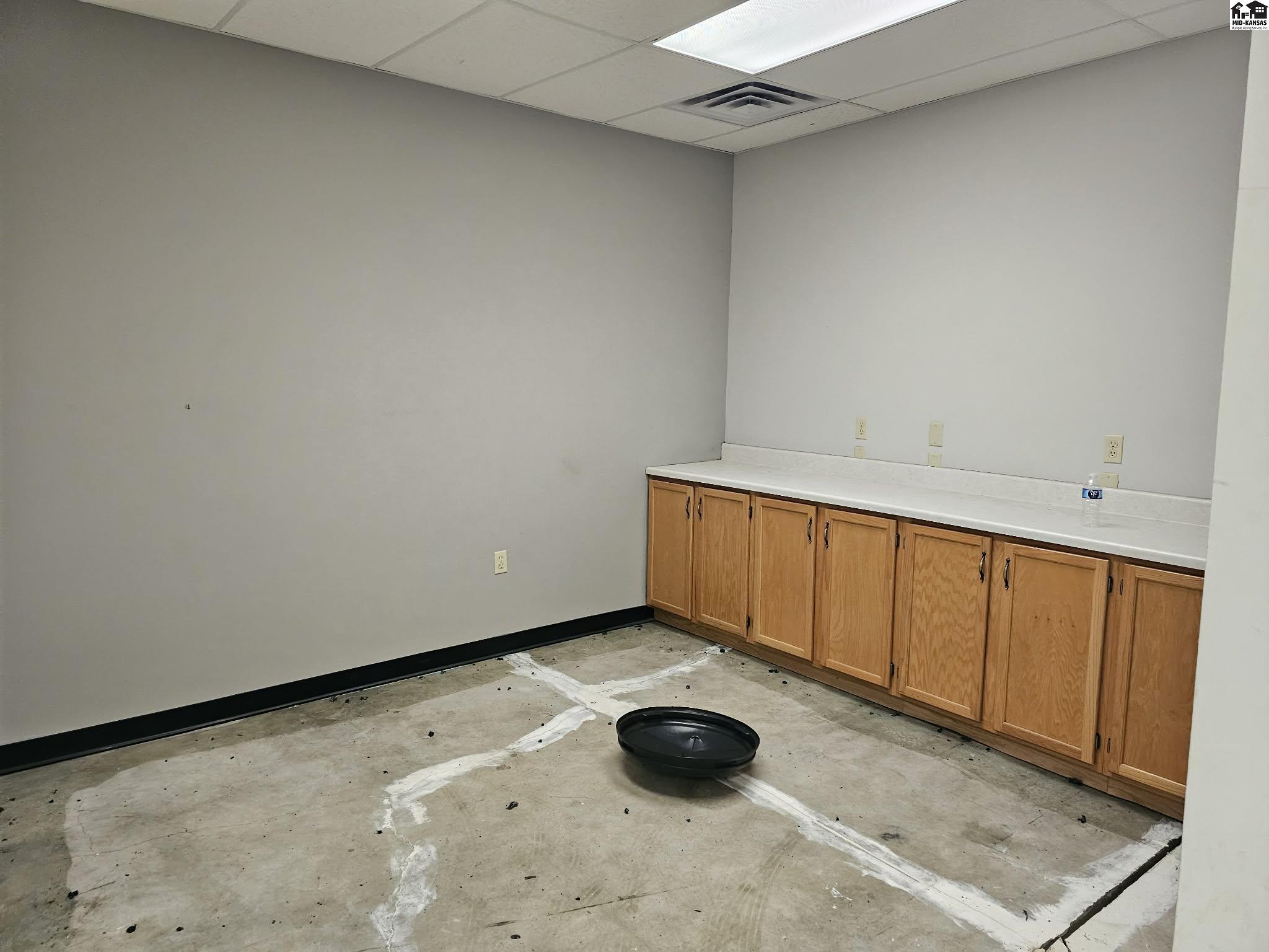 2611 E 17th Avenue Hutchinson KS 67501