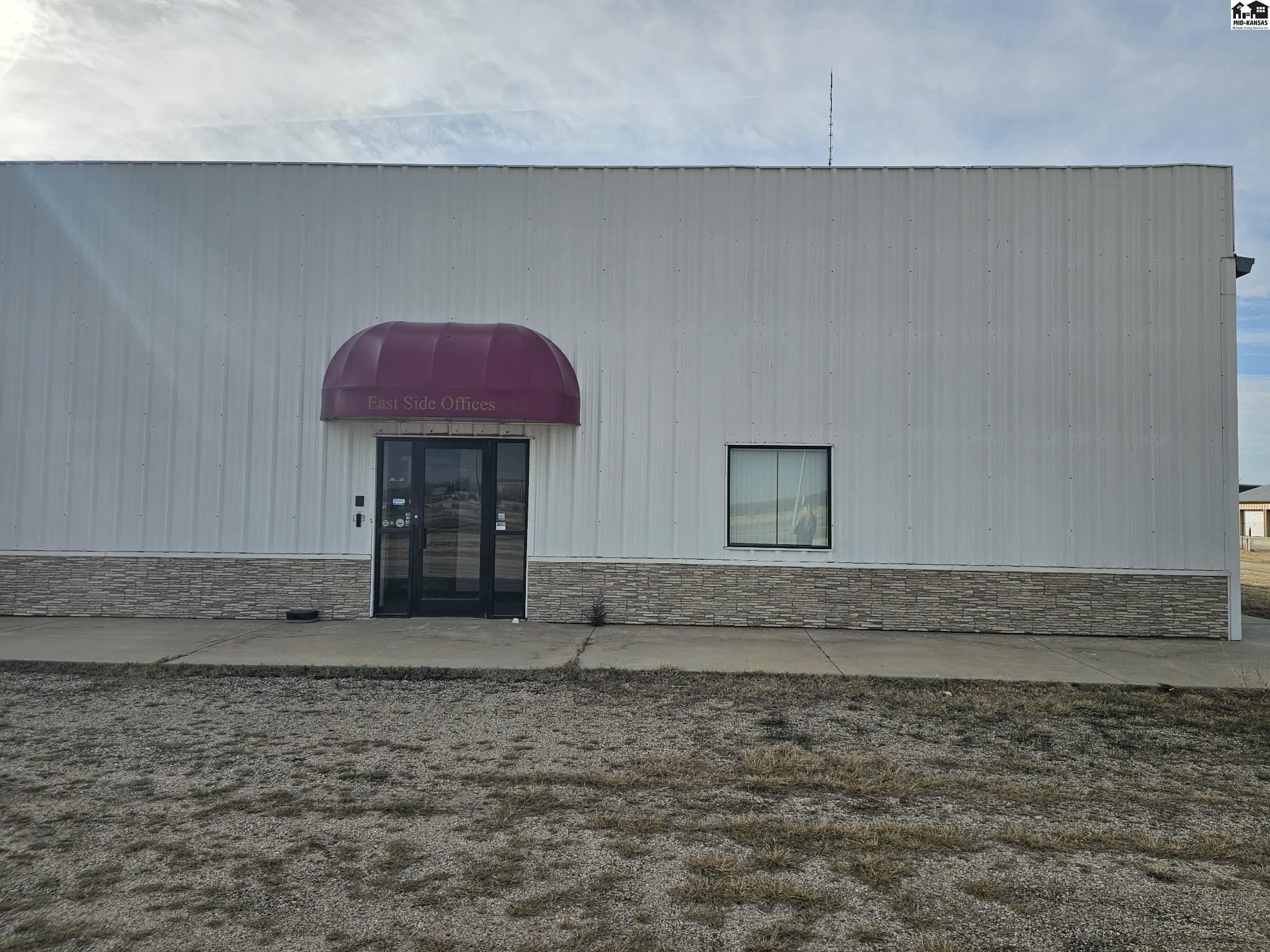 2611 E 17th Avenue Hutchinson KS 67501