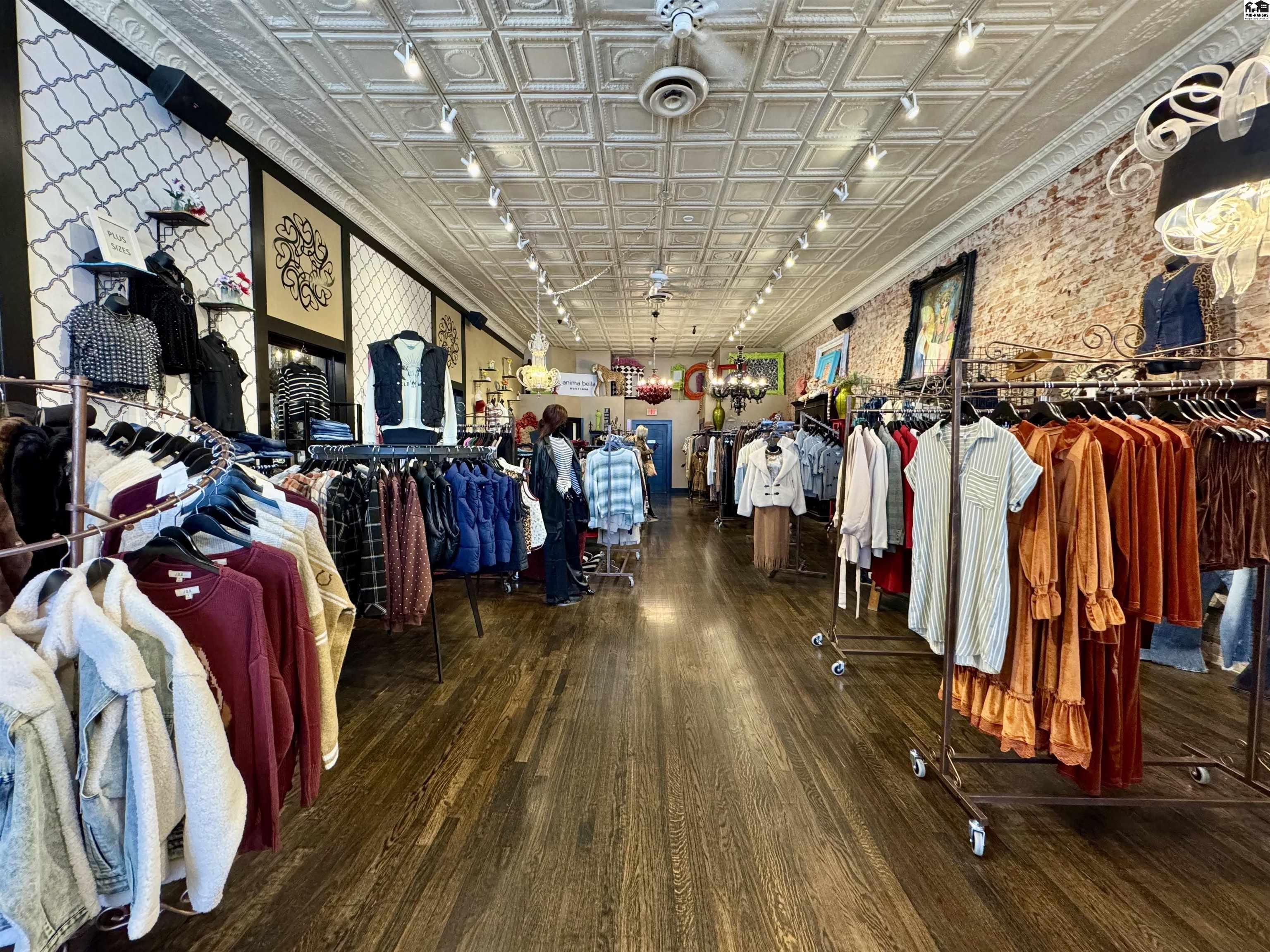 16 S Main Street Hutchinson KS 67501