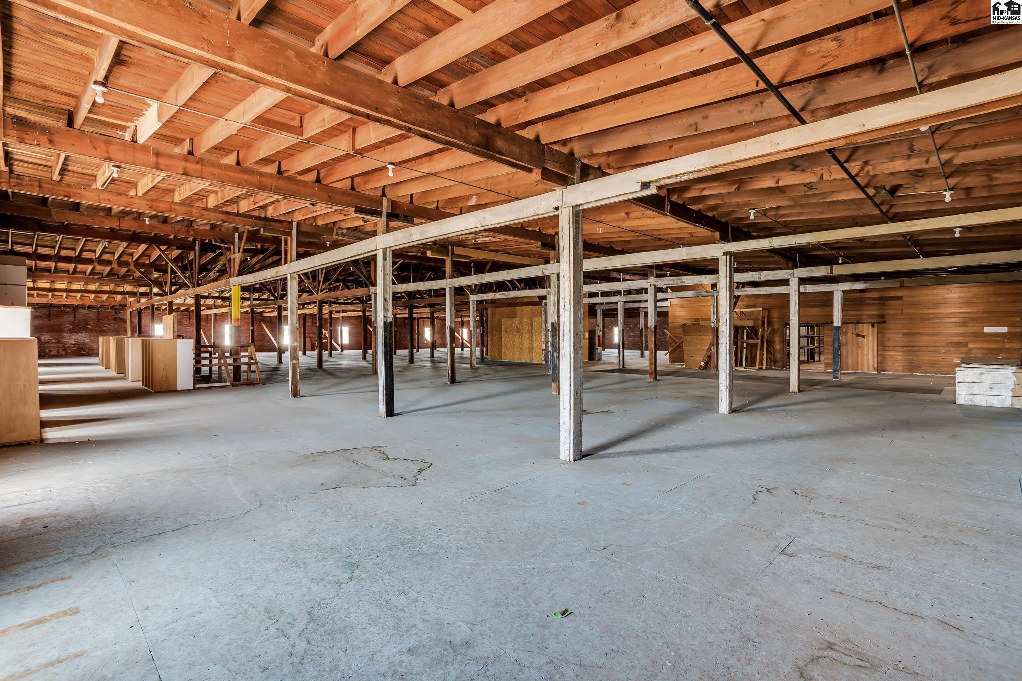 320 S Washigton Street Hutchinson KS 67501