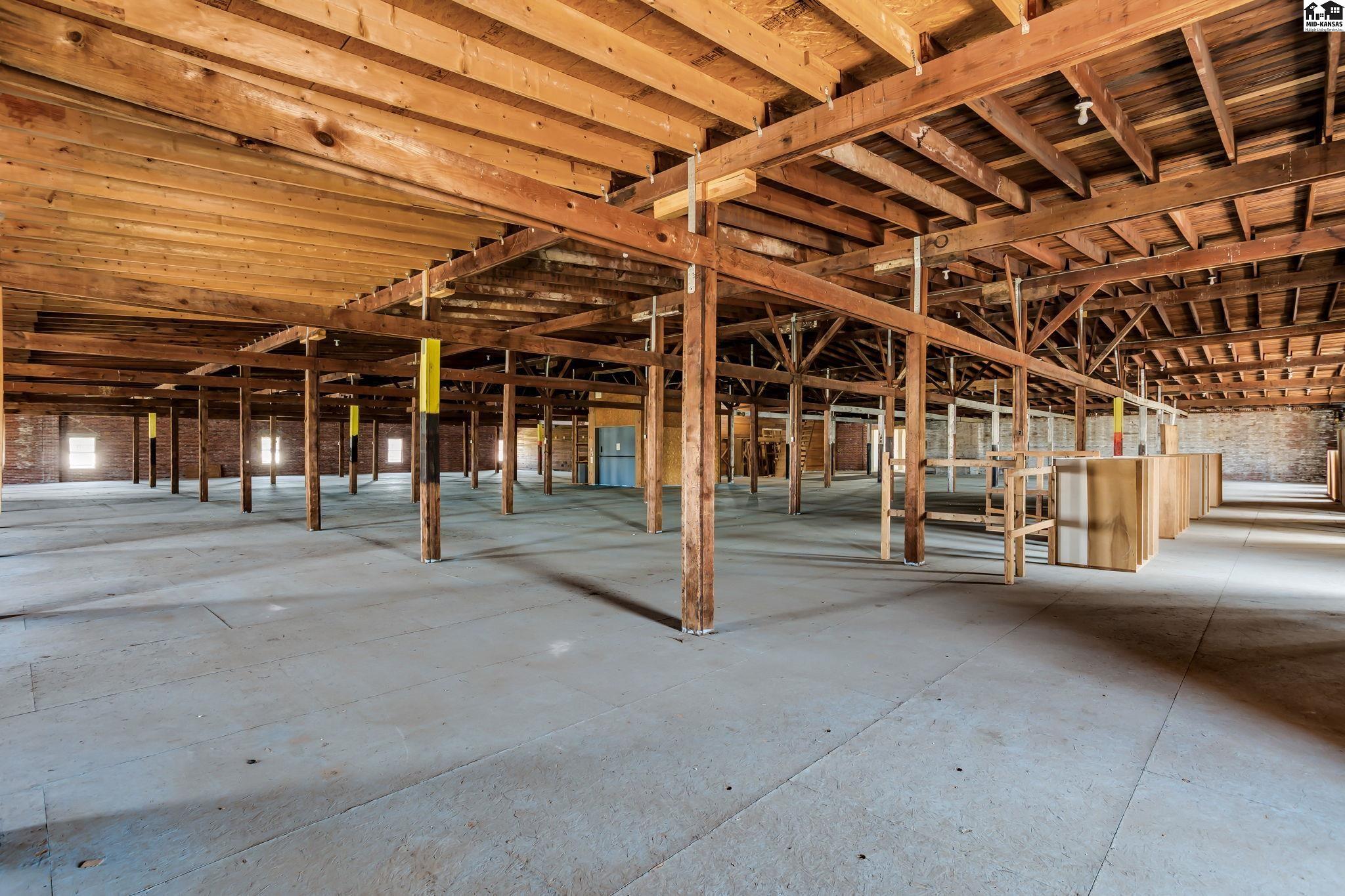 320 S Washigton Street Hutchinson KS 67501