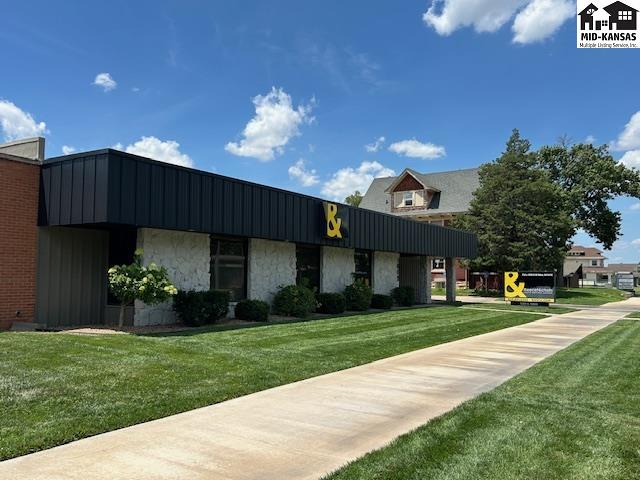 1009 N Main Street Hutchinson KS 67501