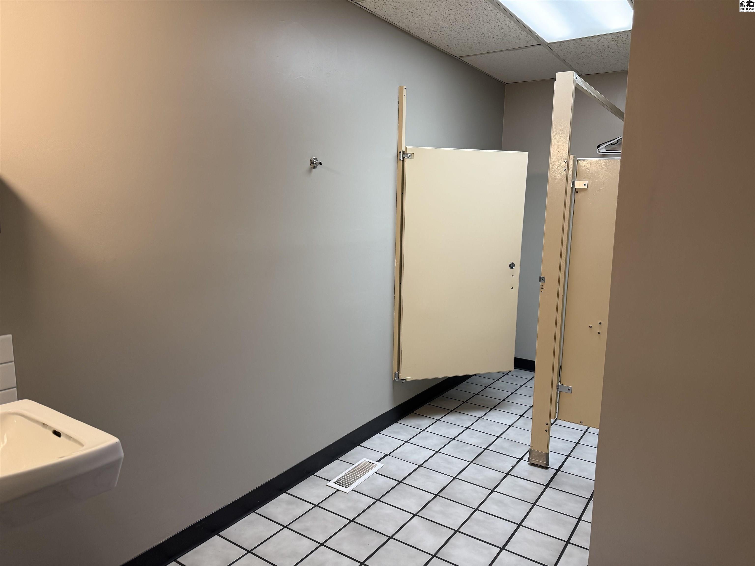 1009 N Main Street Hutchinson KS 67501