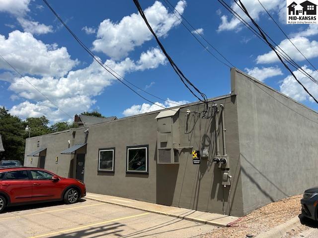 1009 N Main Street Hutchinson KS 67501