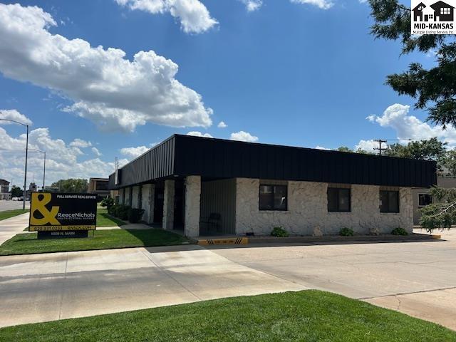 1009 N Main Street Hutchinson KS 67501