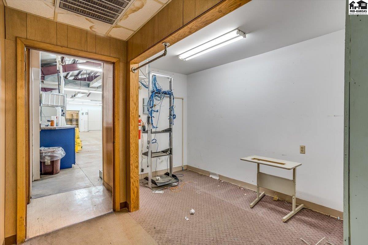 638 W 1st Avenue Hutchinson KS 67501