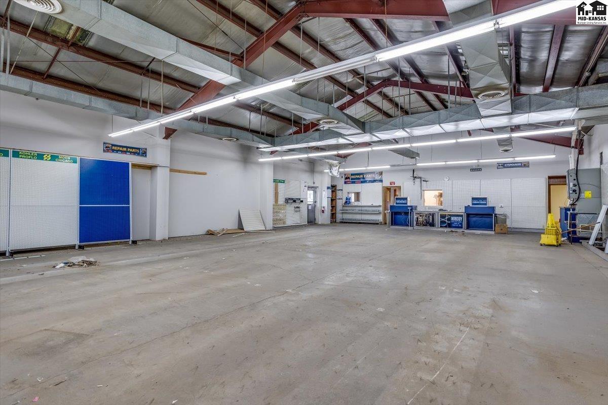 638 W 1st Avenue Hutchinson KS 67501