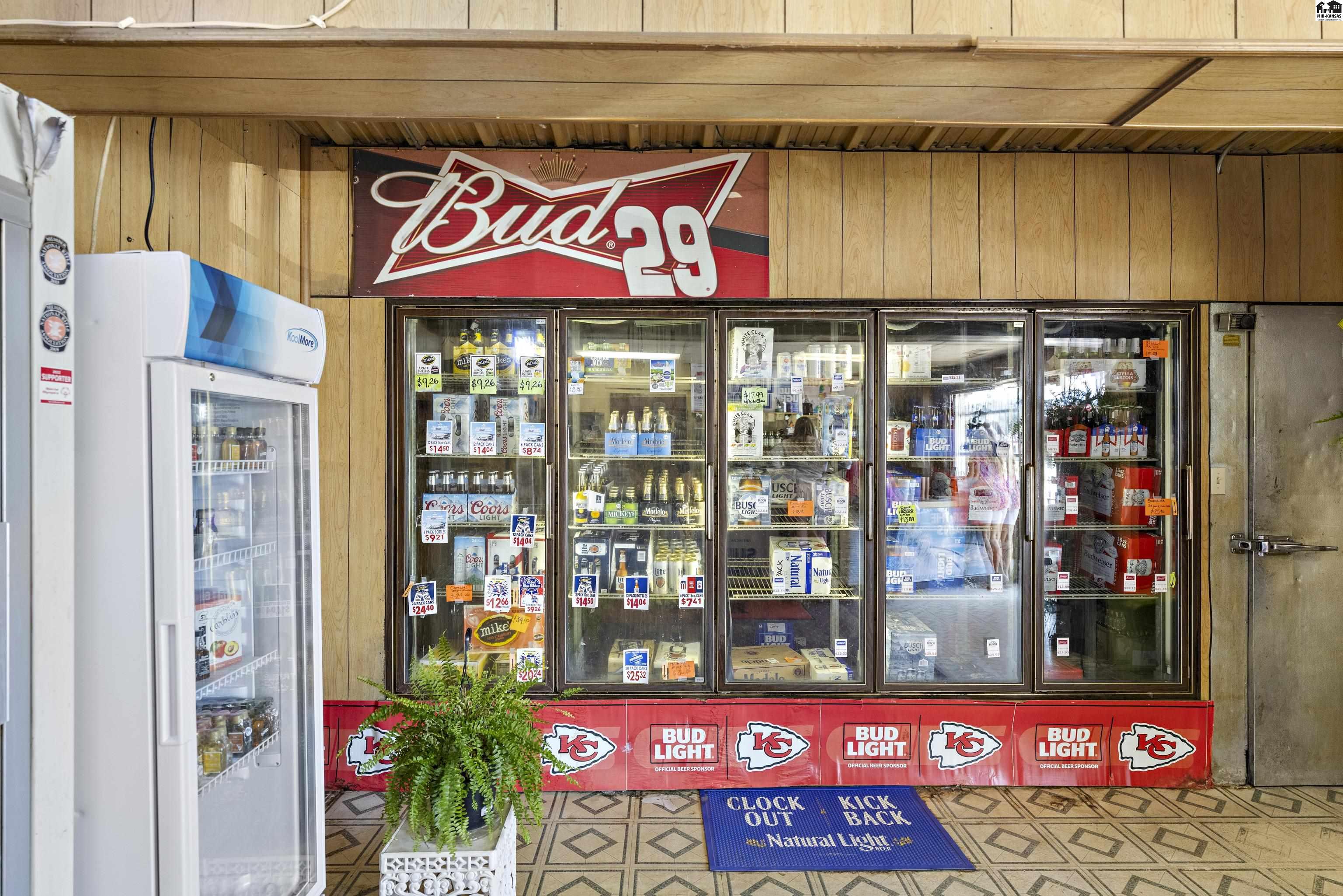 2106 E 4th Avenue Hutchinson KS 67501