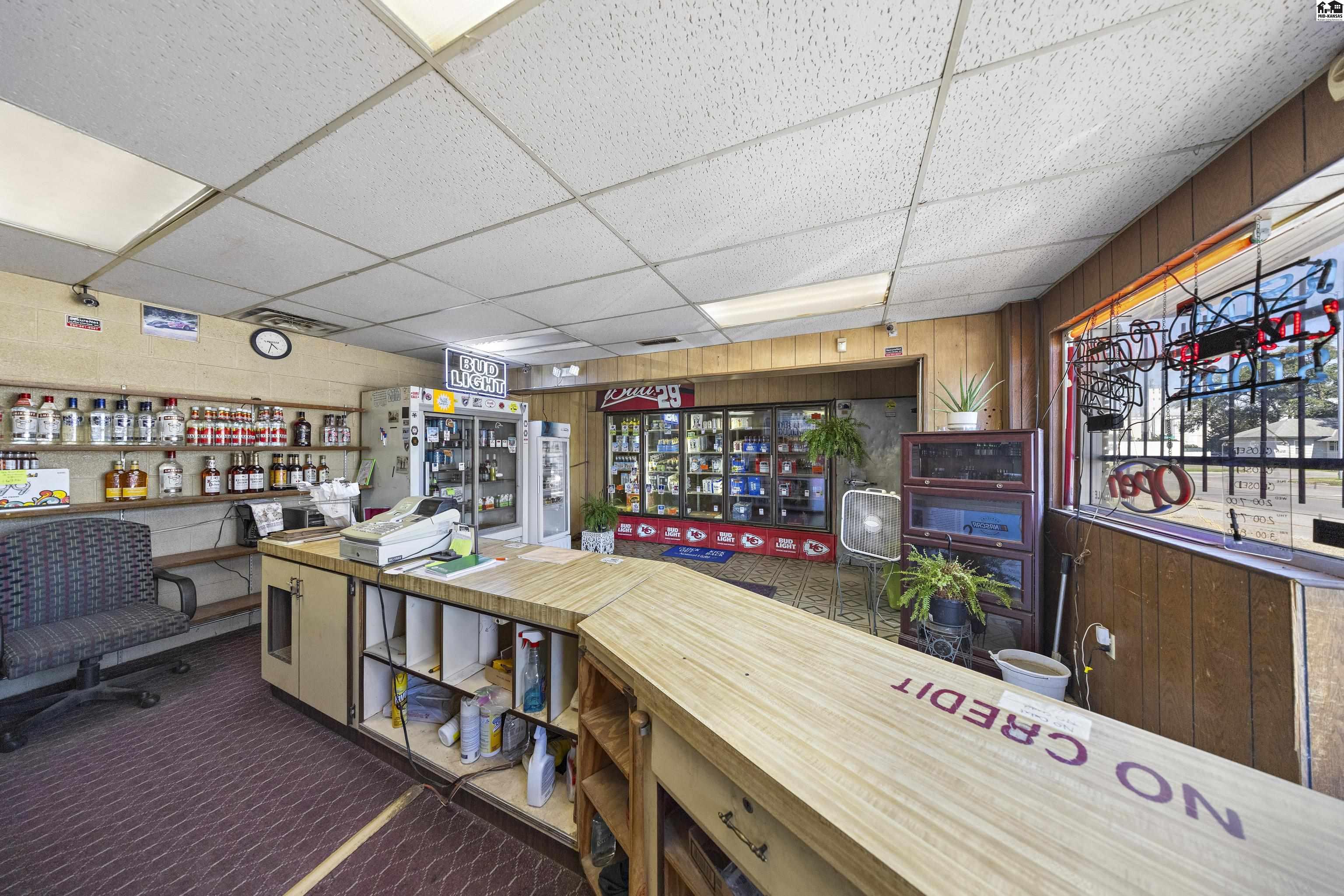 2106 E 4th Avenue Hutchinson KS 67501