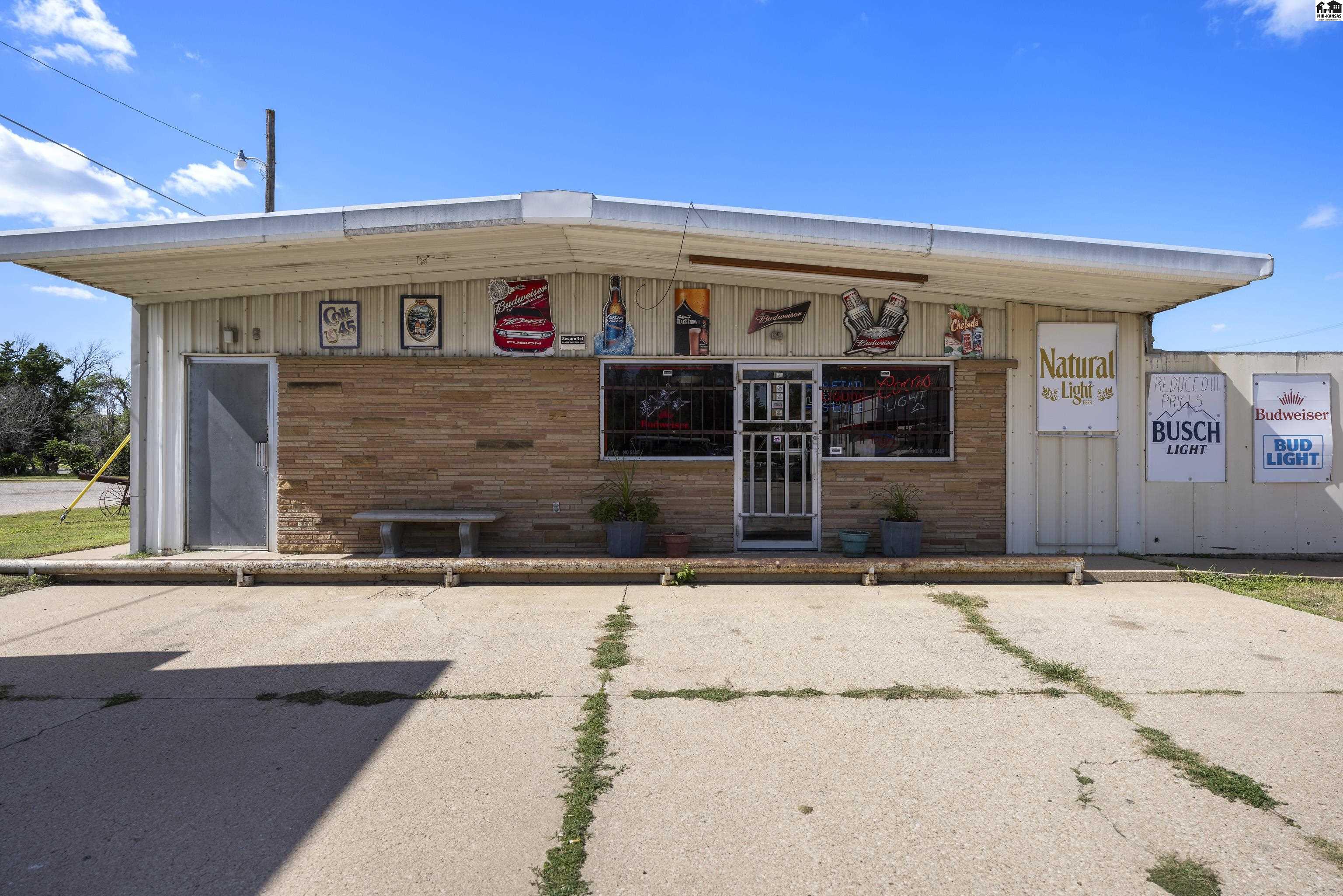 2106 E 4th Avenue Hutchinson KS 67501