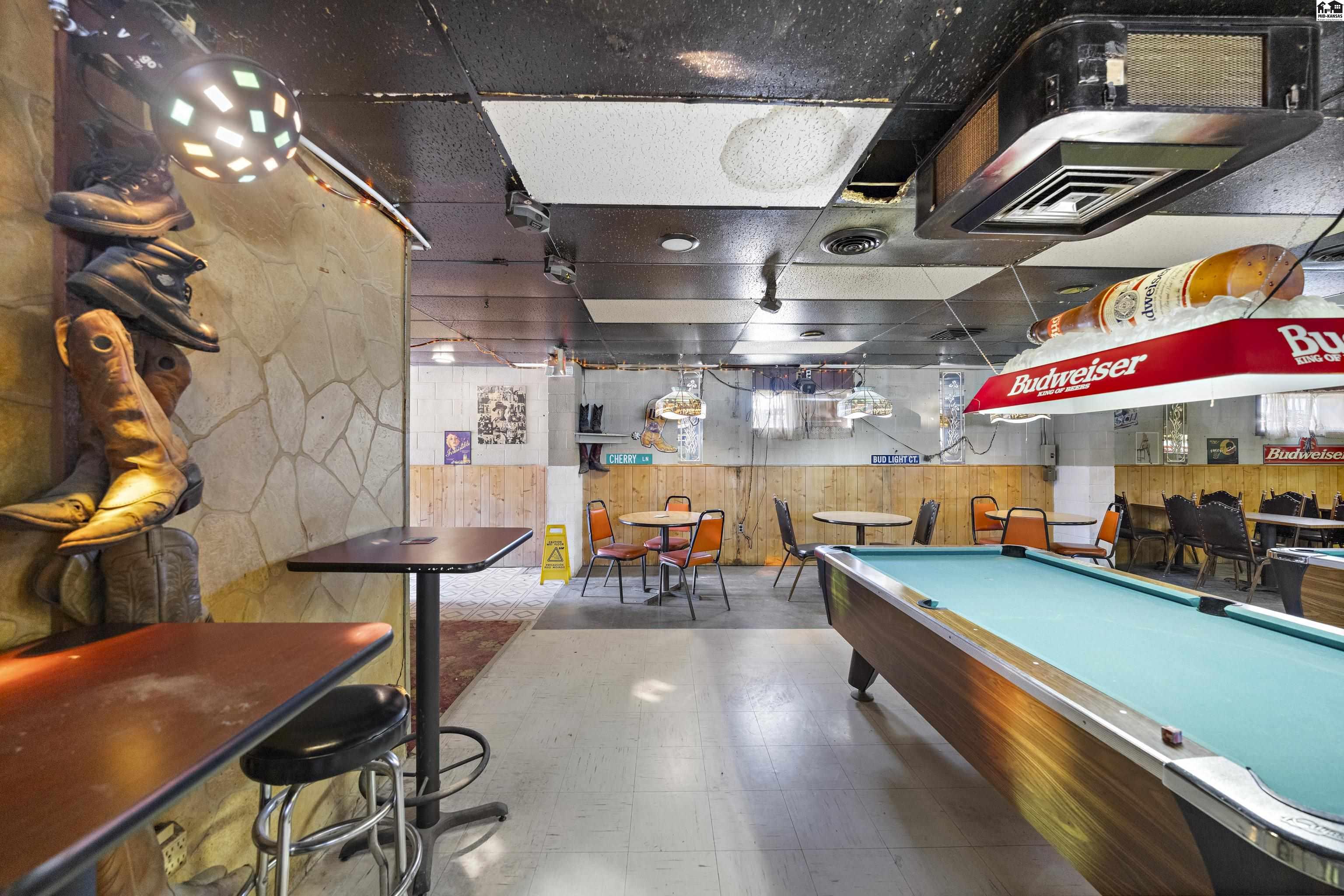 2106 E 4th Avenue Hutchinson KS 67501