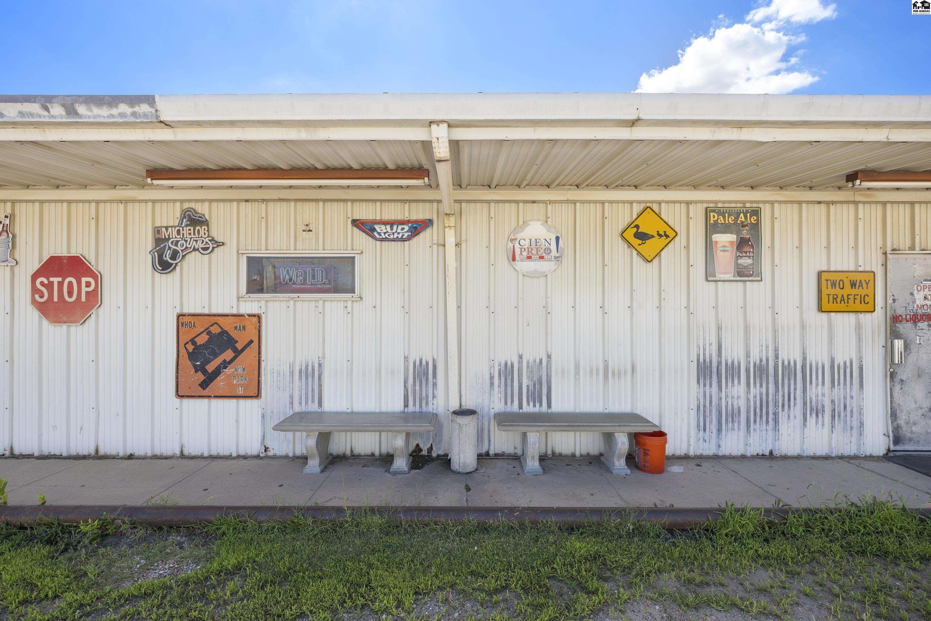 2106 E 4th Avenue Hutchinson KS 67501