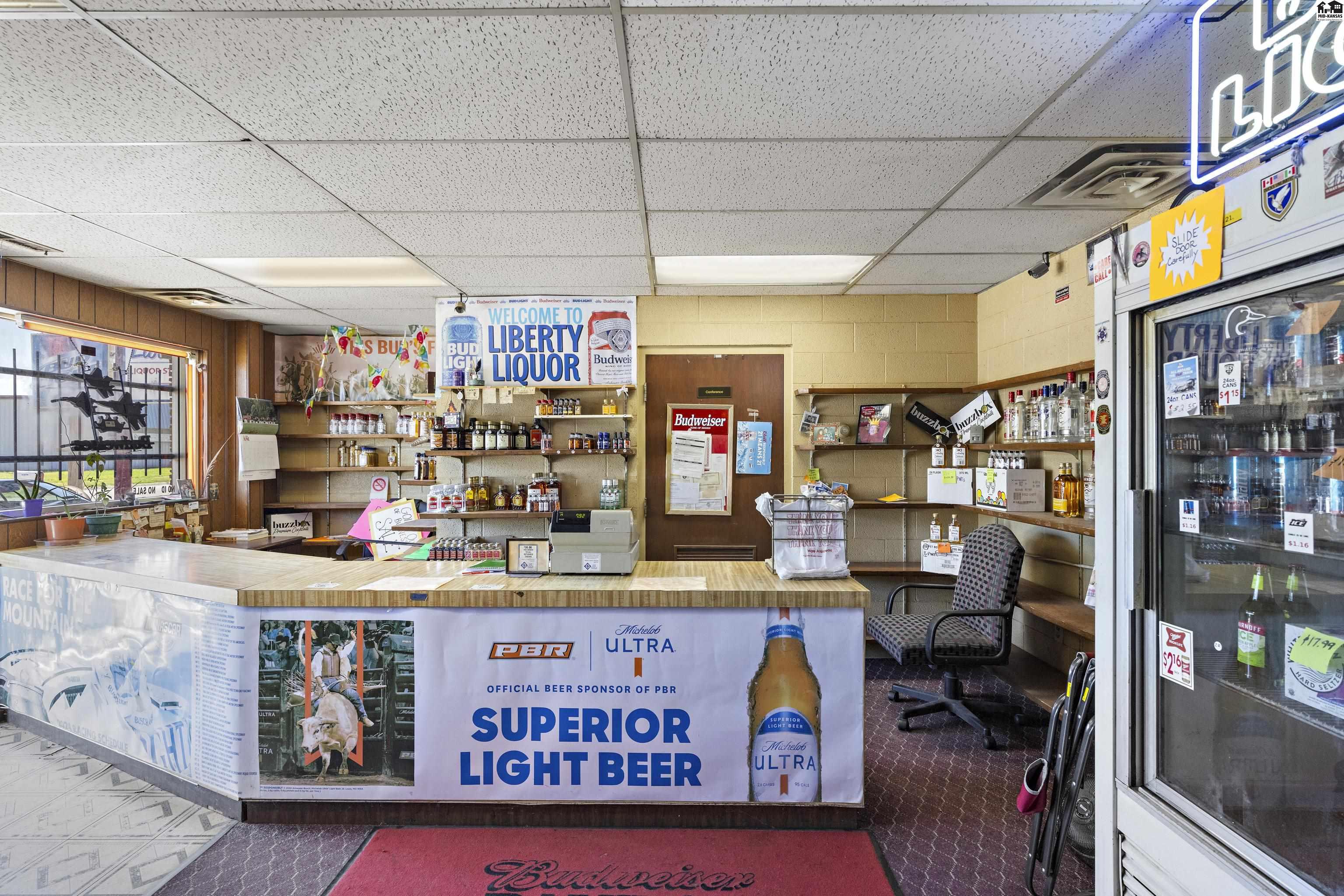 2106 E 4th Avenue Hutchinson KS 67501