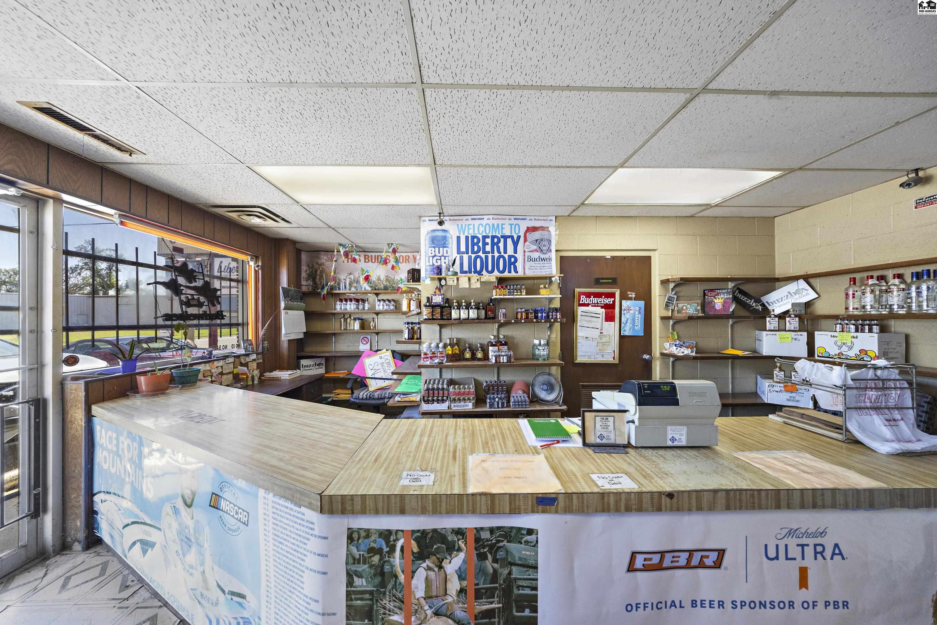 2106 E 4th Avenue Hutchinson KS 67501