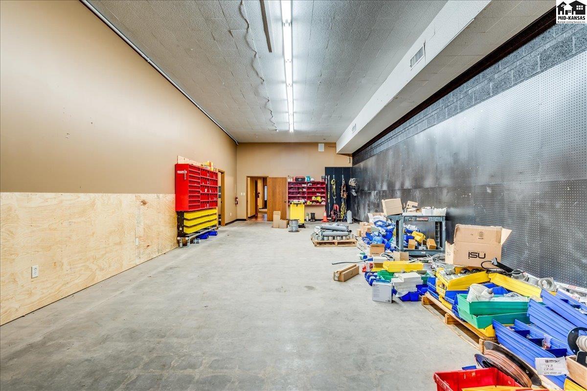 722 E 4th Avenue Hutchinson KS 67501