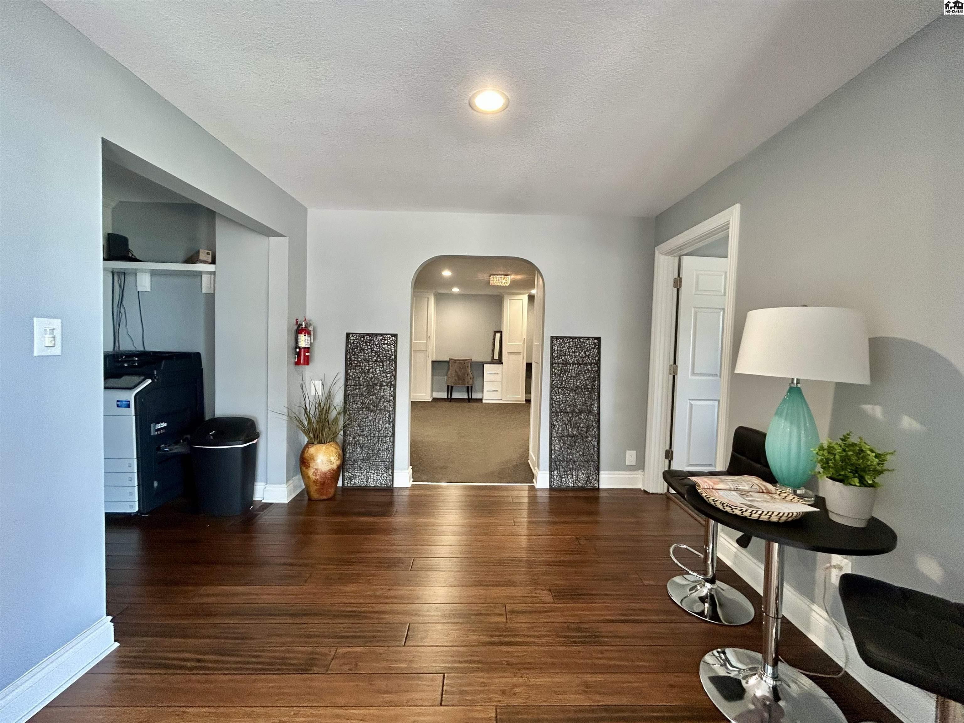 2300 N Lorraine Street Hutchinson KS 67502