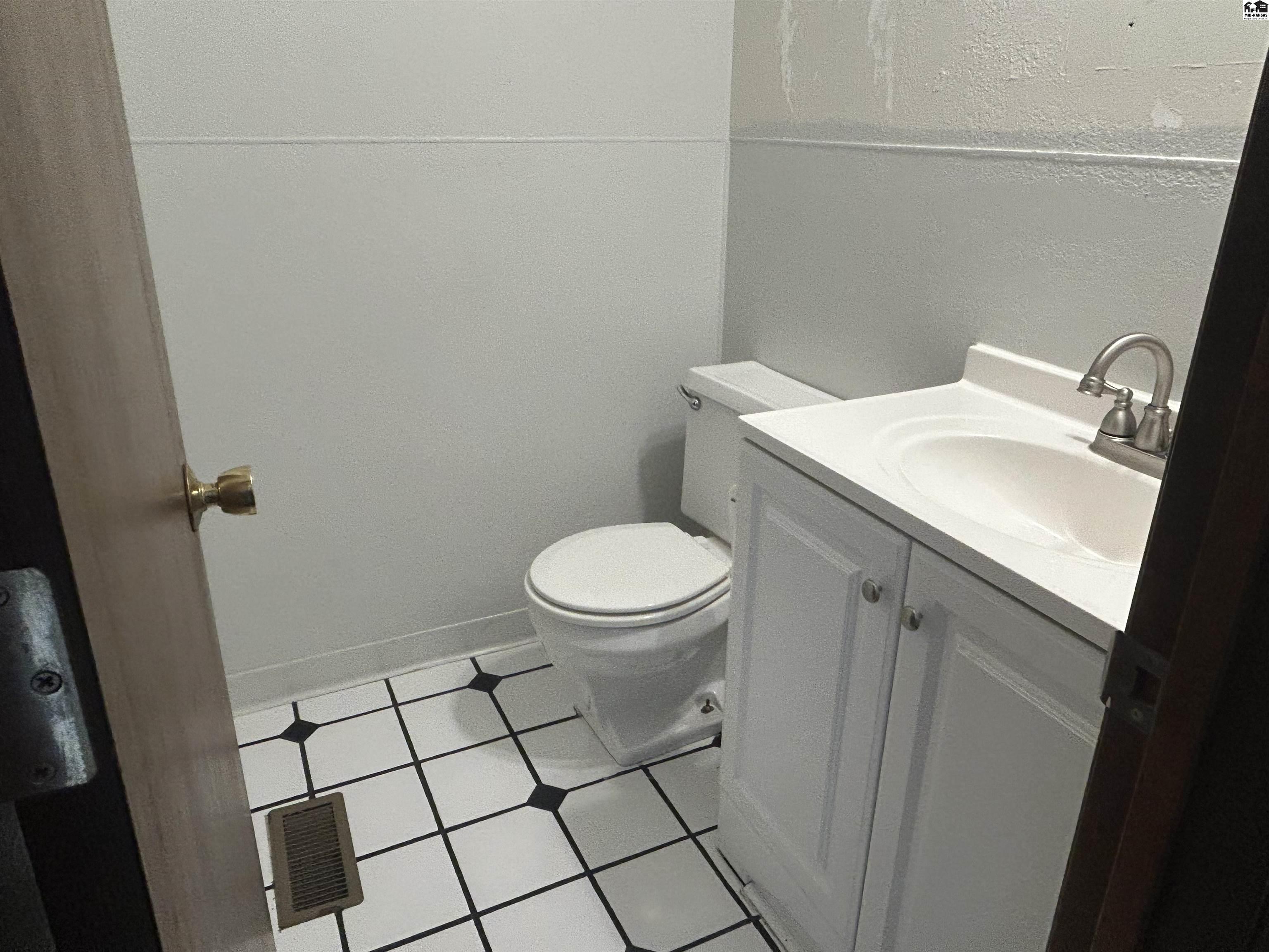 1011 N Main Street Hutchinson KS 67501