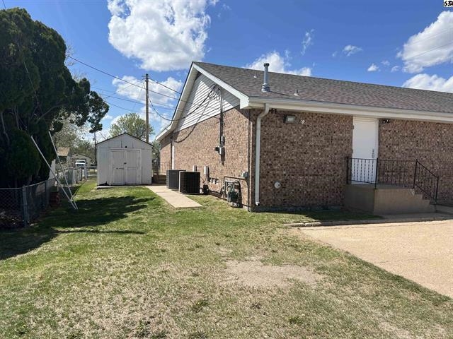 1319 E 17th Avenue Hutchinson KS 67501