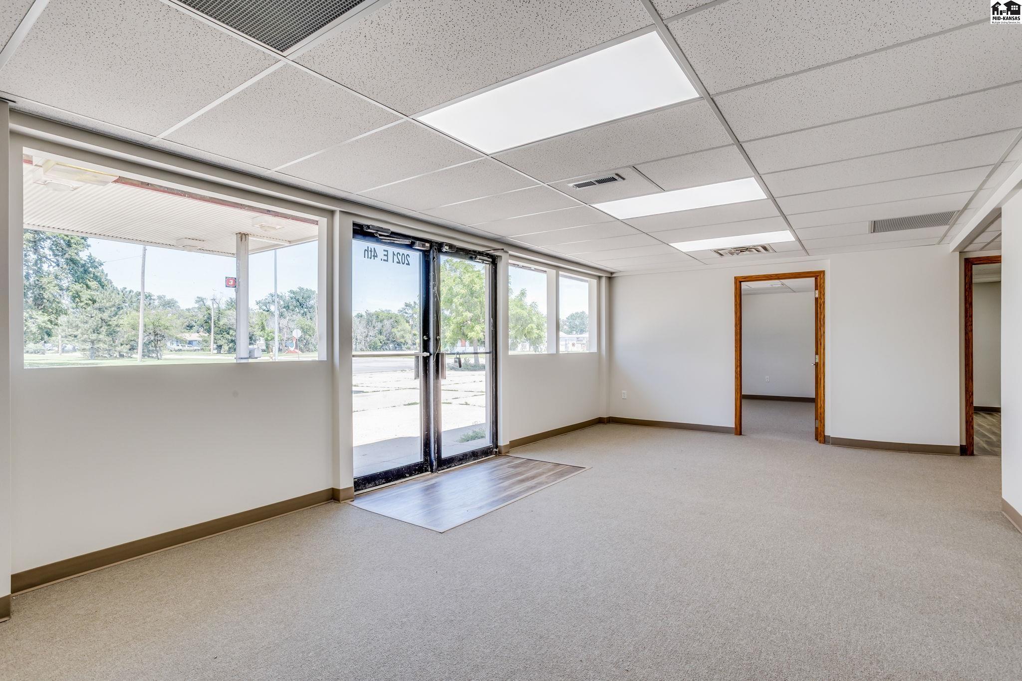 2021 E 4th Avenue Hutchinson KS 67501