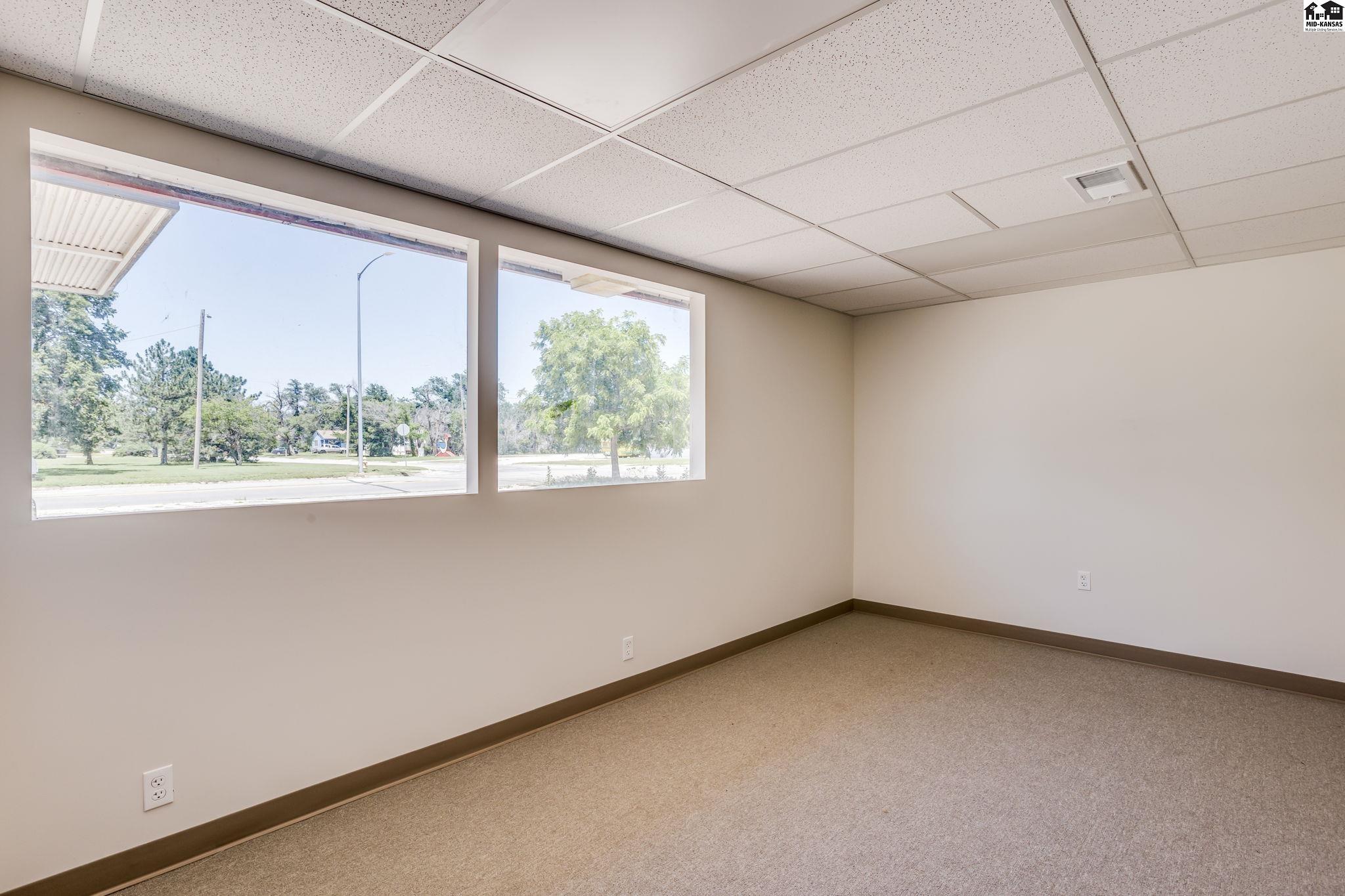 2021 E 4th Avenue Hutchinson KS 67501