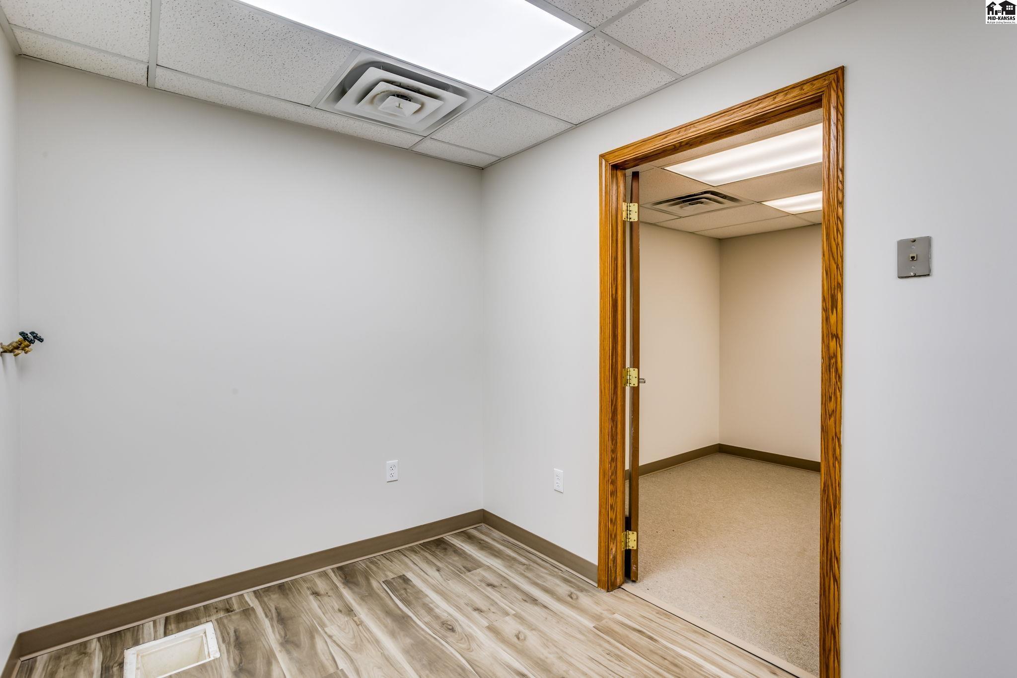 2021 E 4th Avenue Hutchinson KS 67501