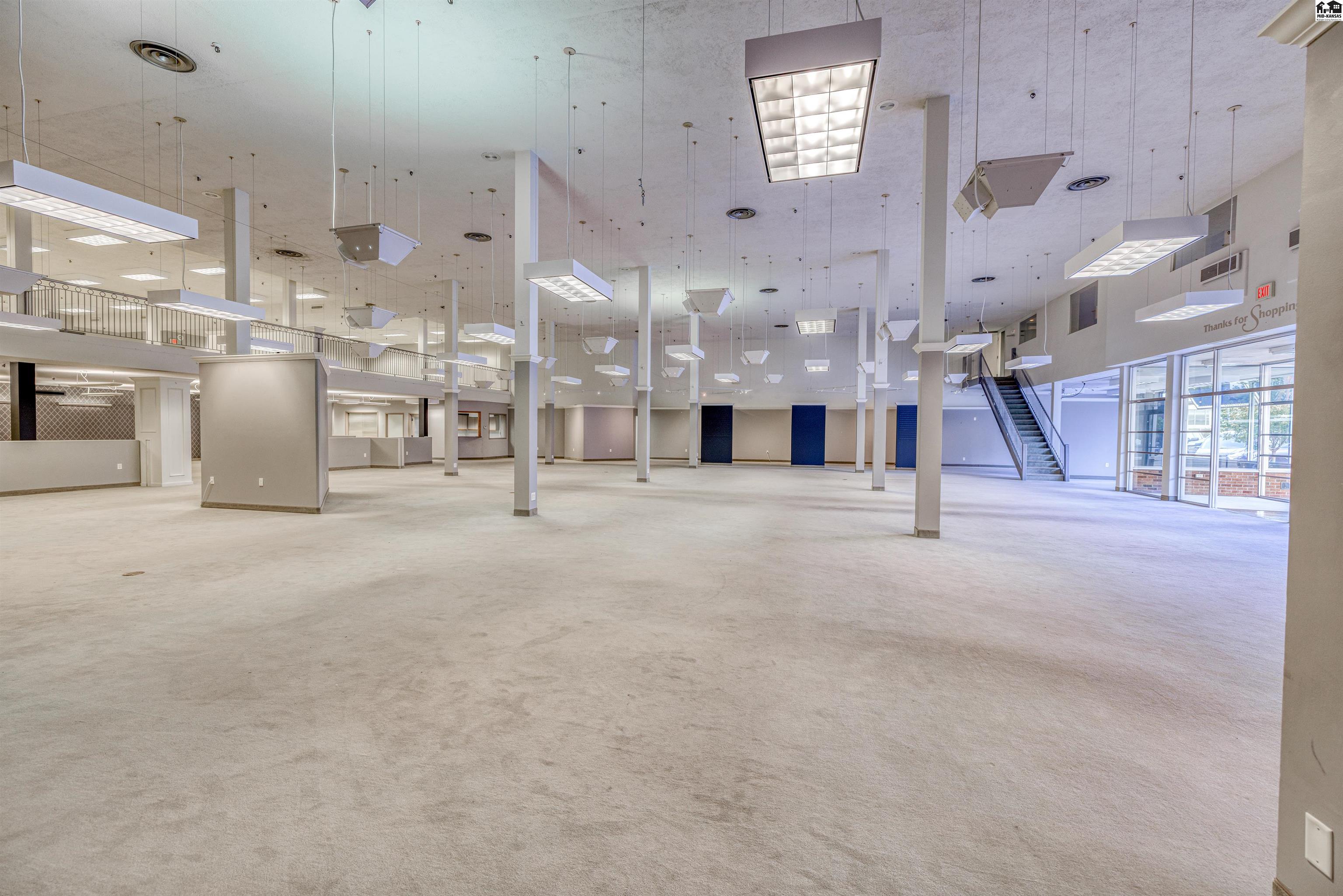 11 N Main Hutchinson KS 67501