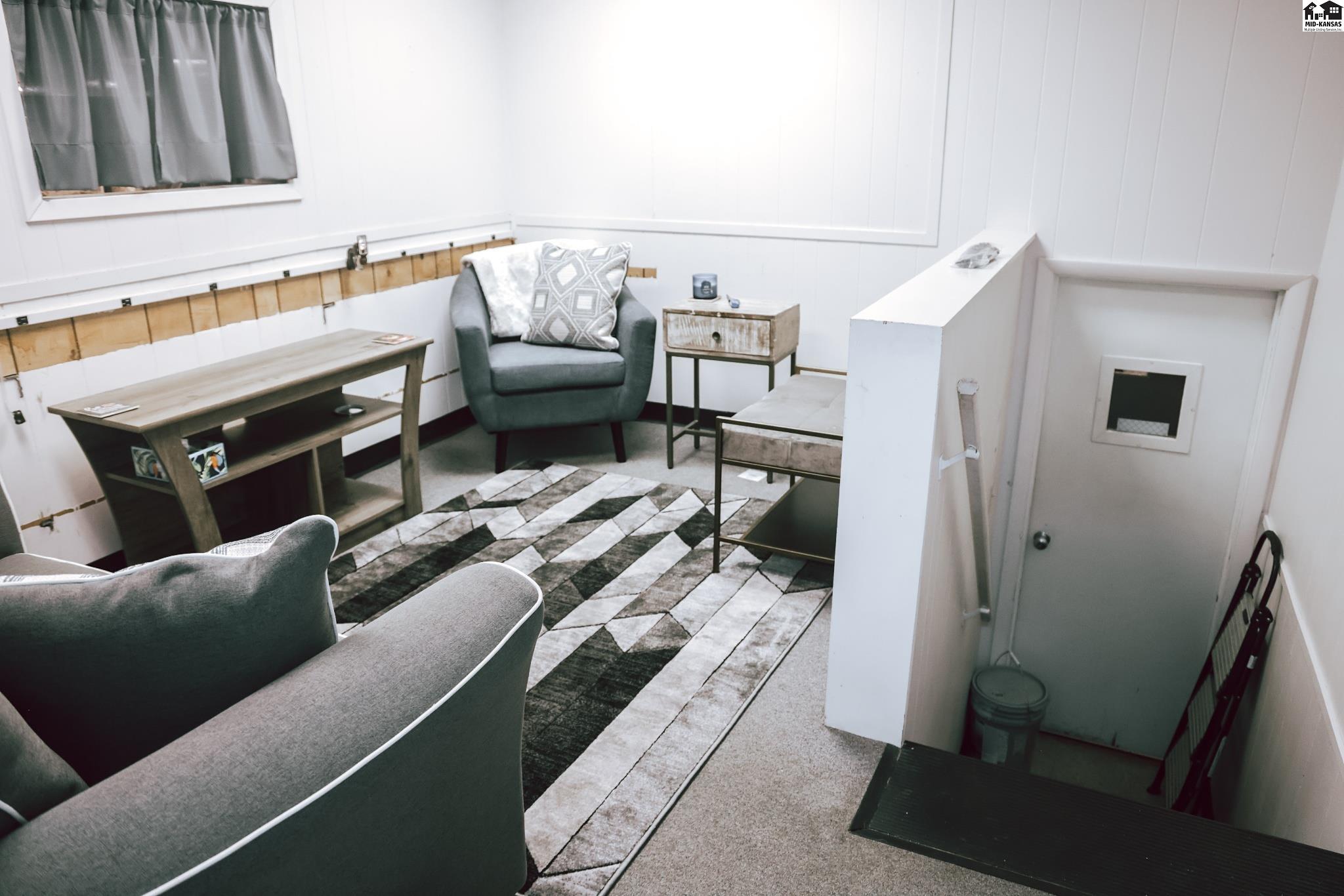 2 N Main Street Hutchinson KS 67501