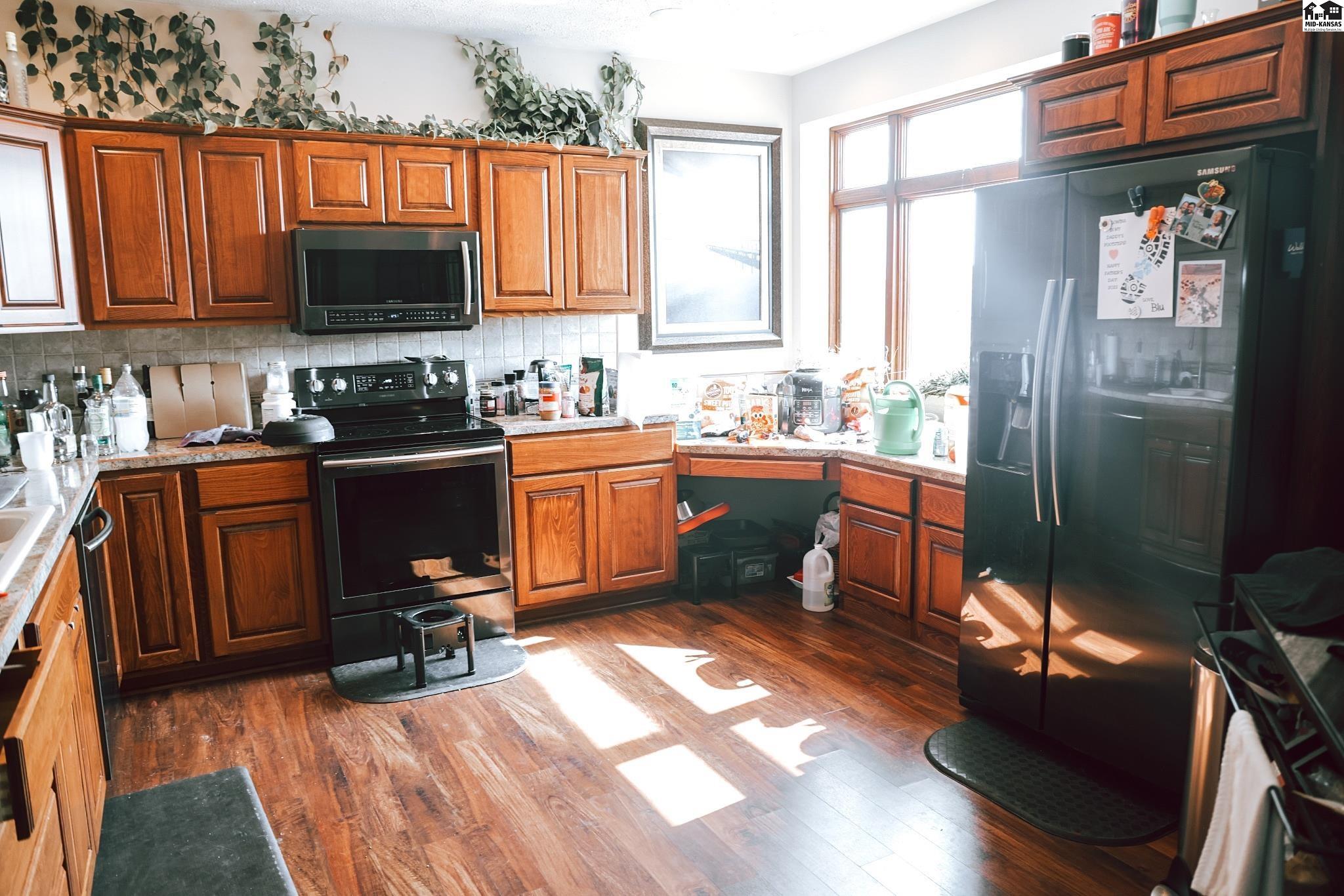 2 N Main Street Hutchinson KS 67501