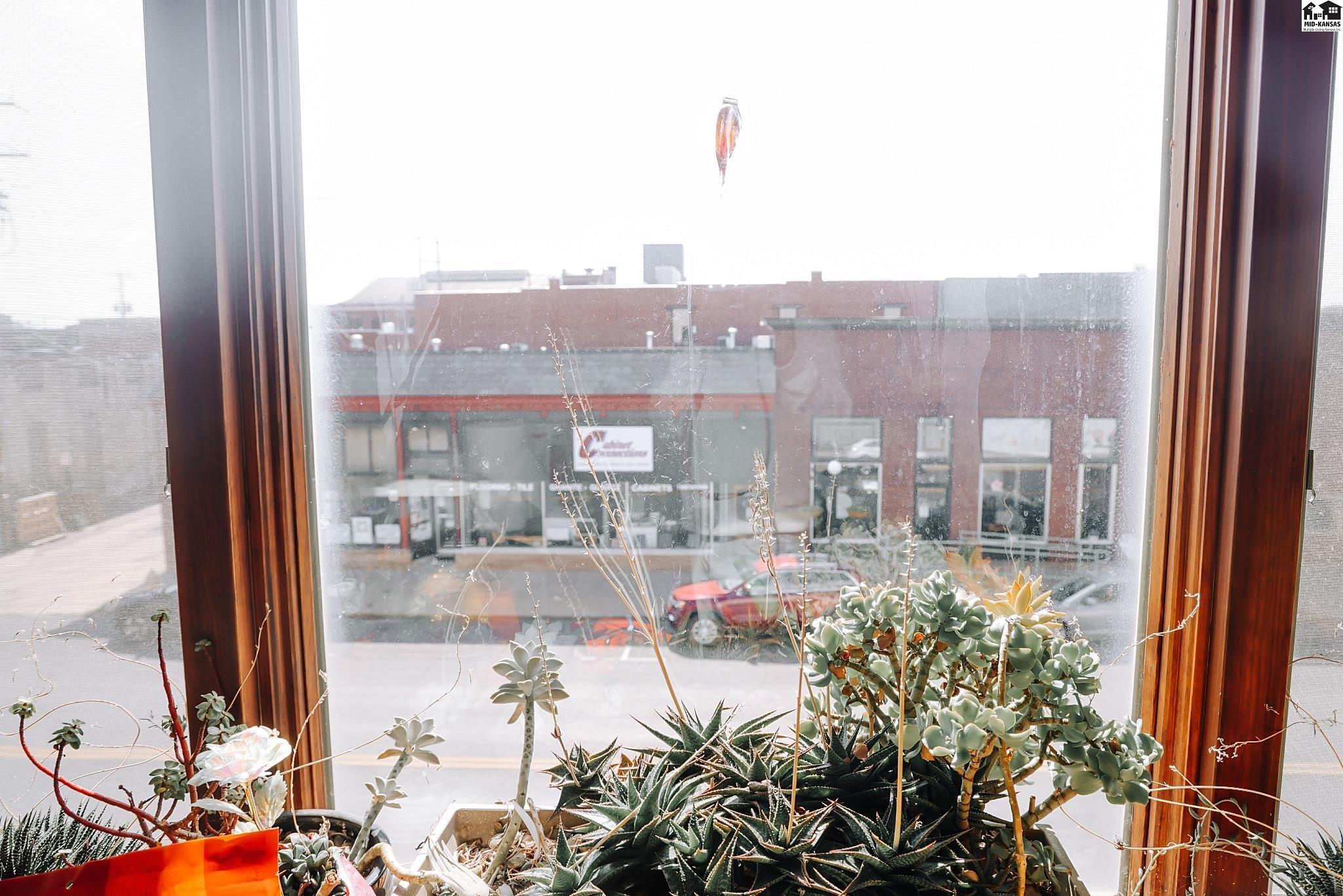 2 N Main Street Hutchinson KS 67501