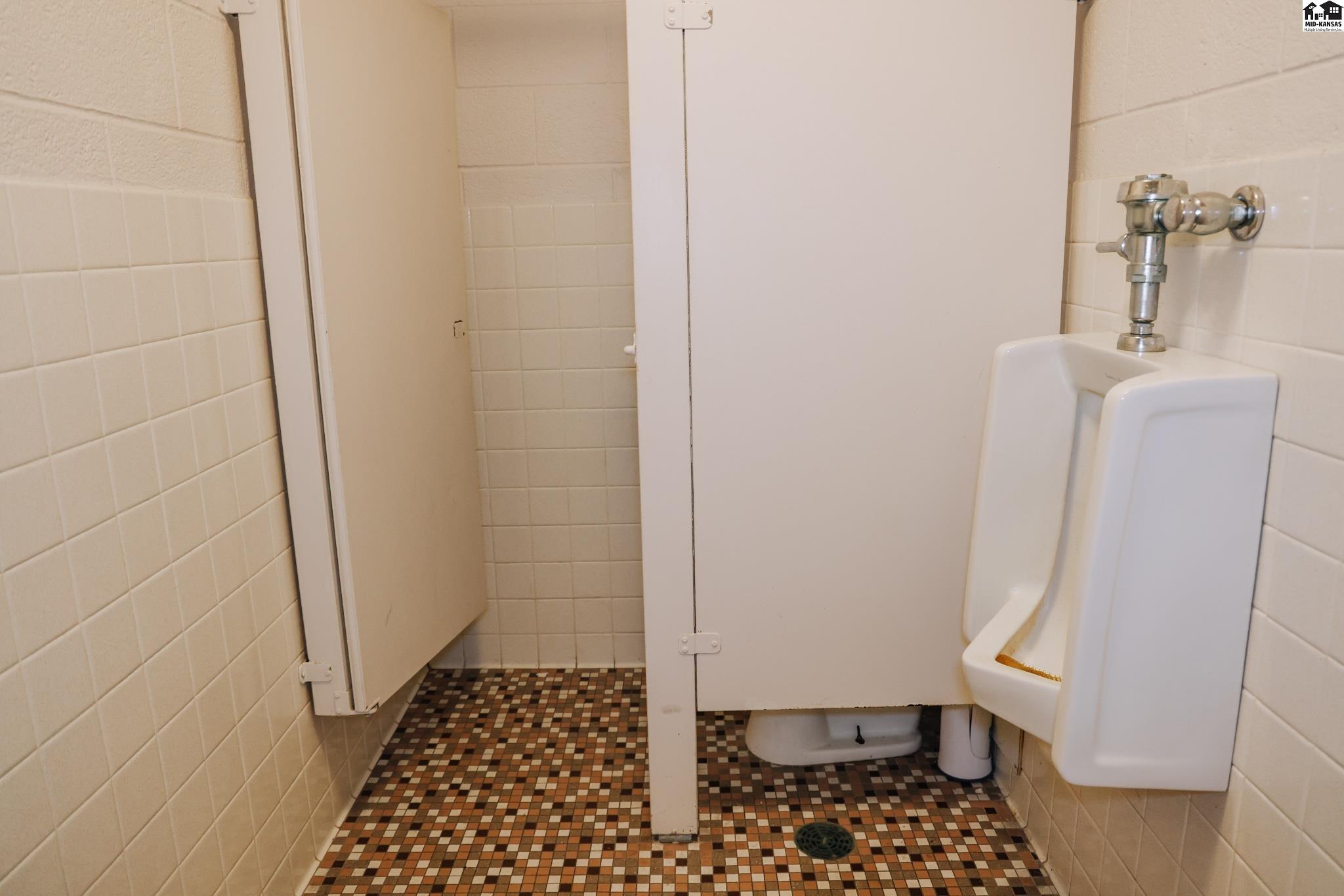 2 N Main Street Hutchinson KS 67501