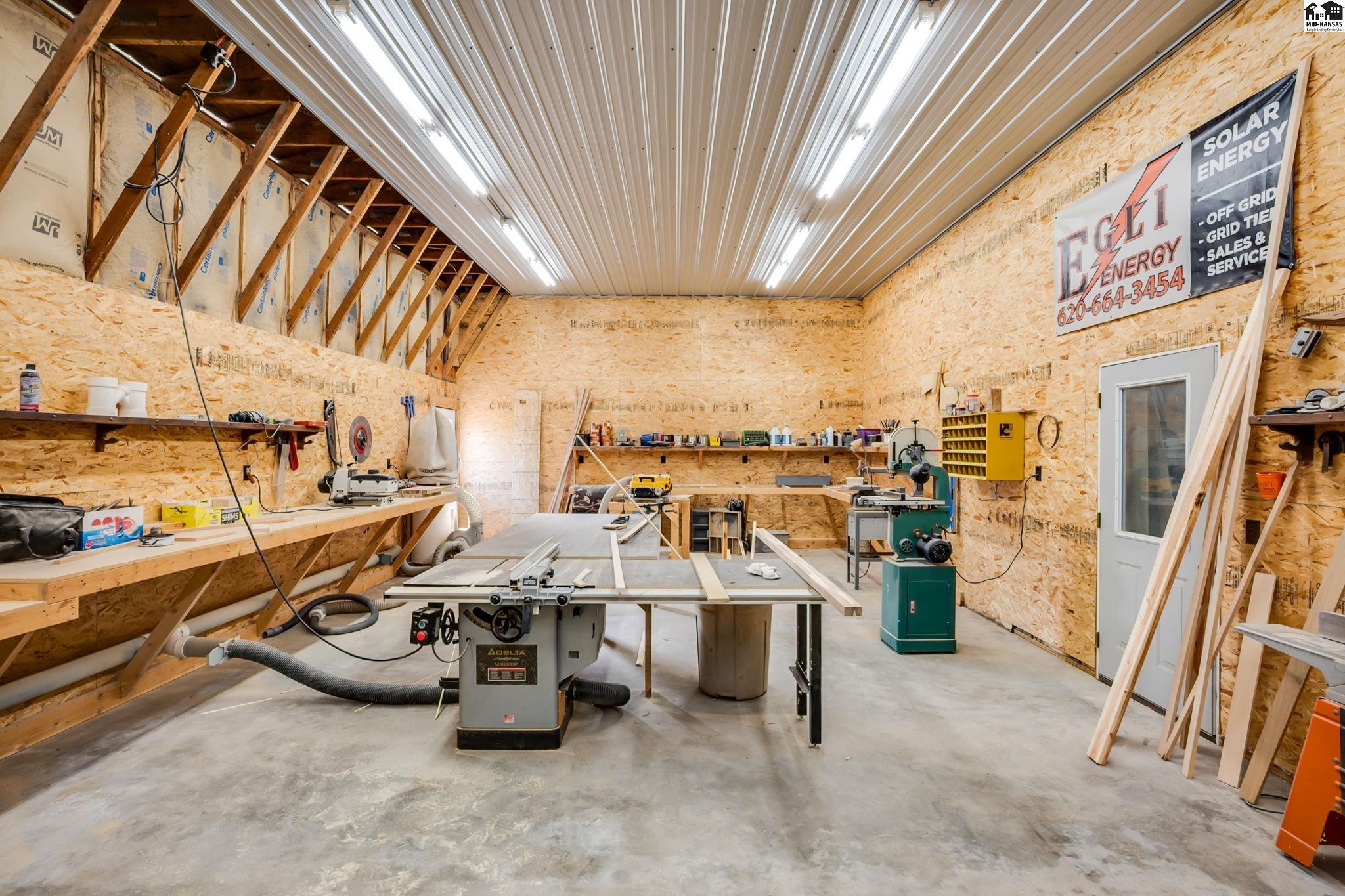 2405 E Wasp Road Hutchinson KS 67501