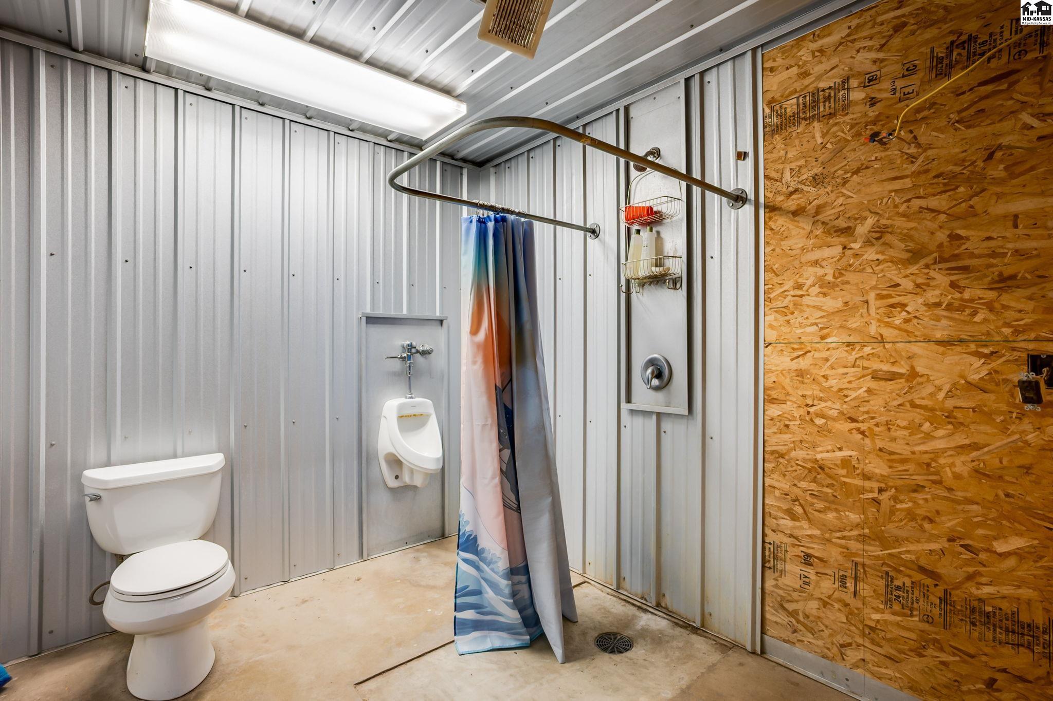 2405 E Wasp Road Hutchinson KS 67501