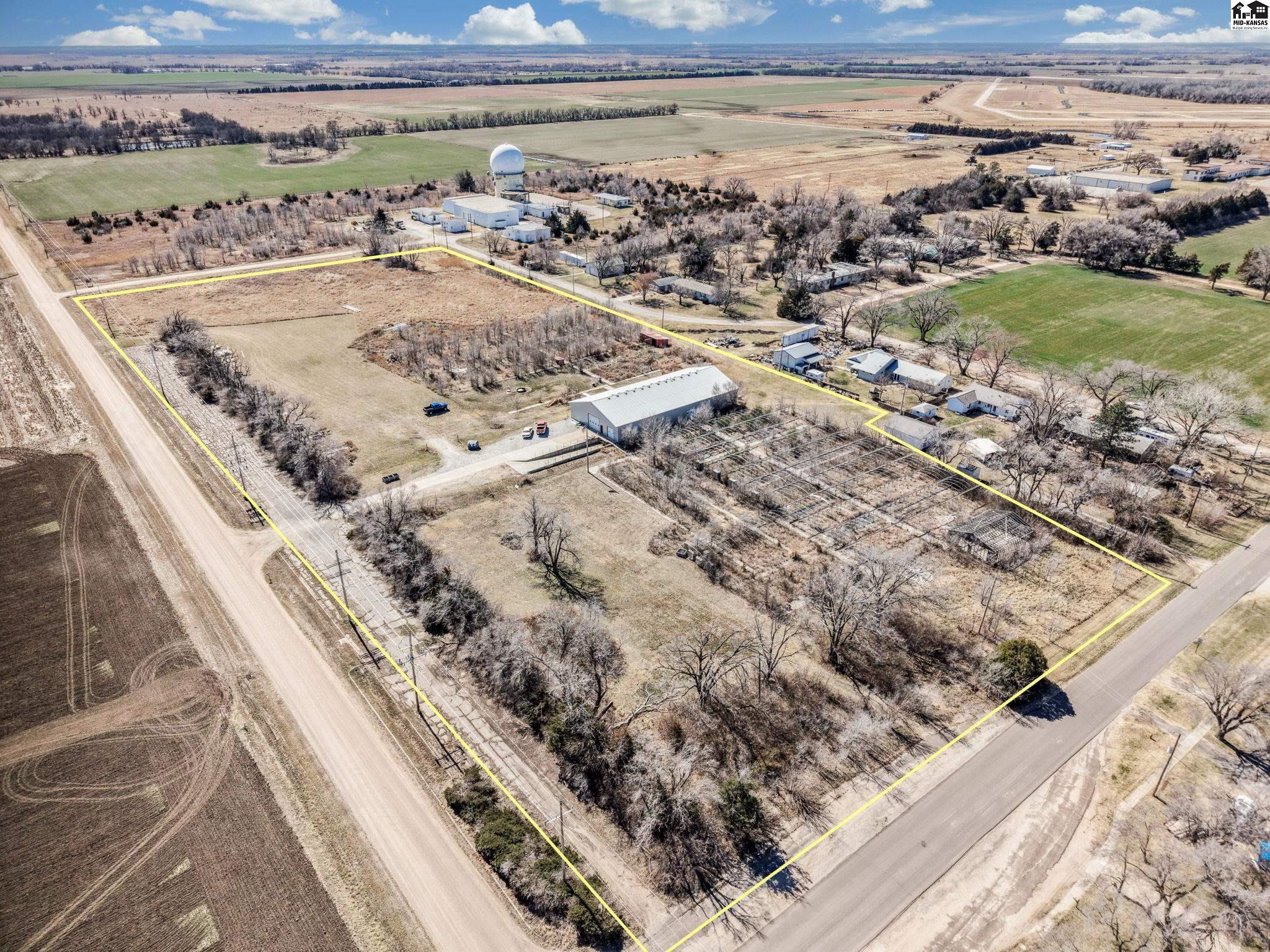 2405 E Wasp Road Hutchinson KS 67501