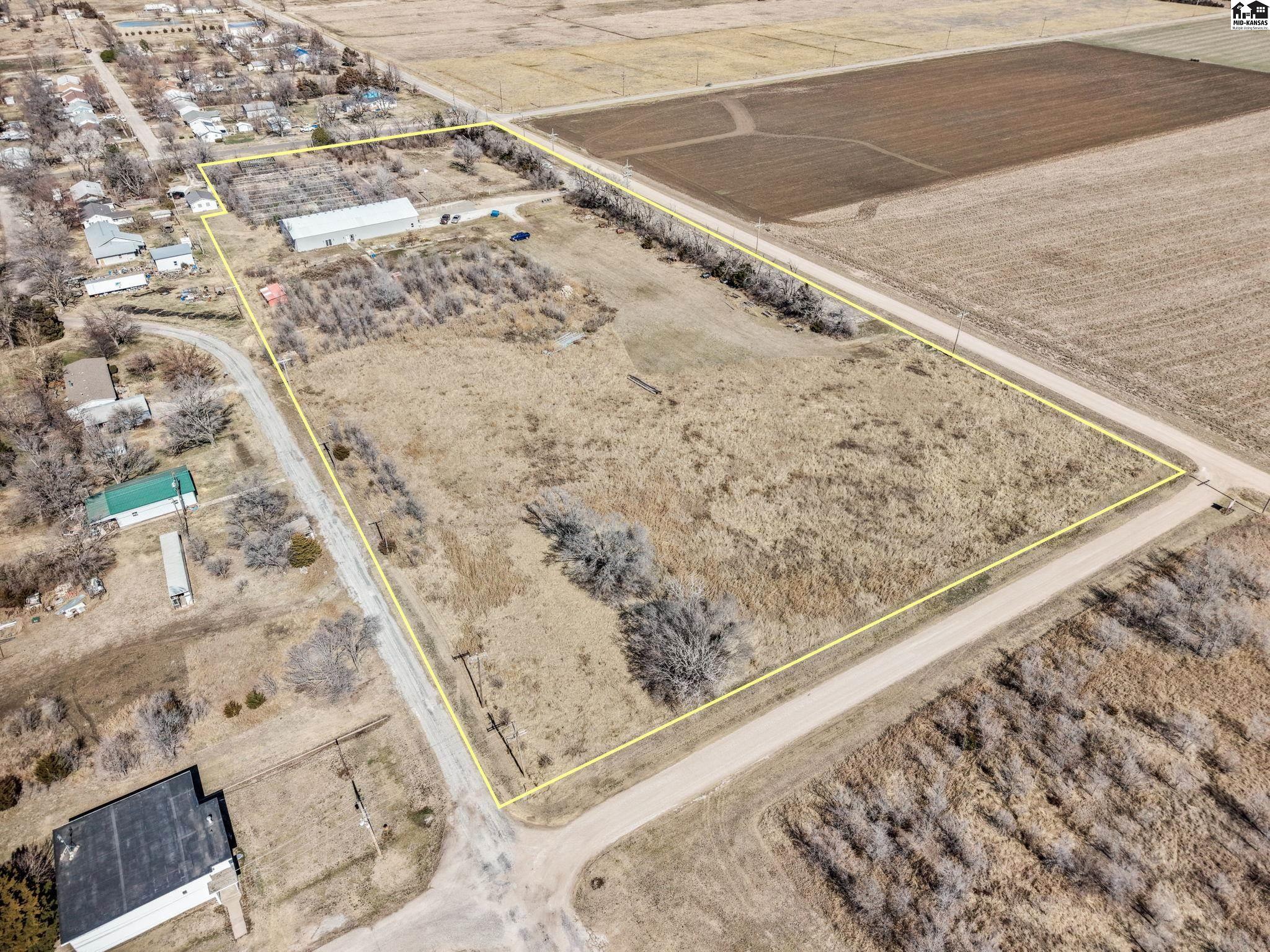 2405 E Wasp Road Hutchinson KS 67501