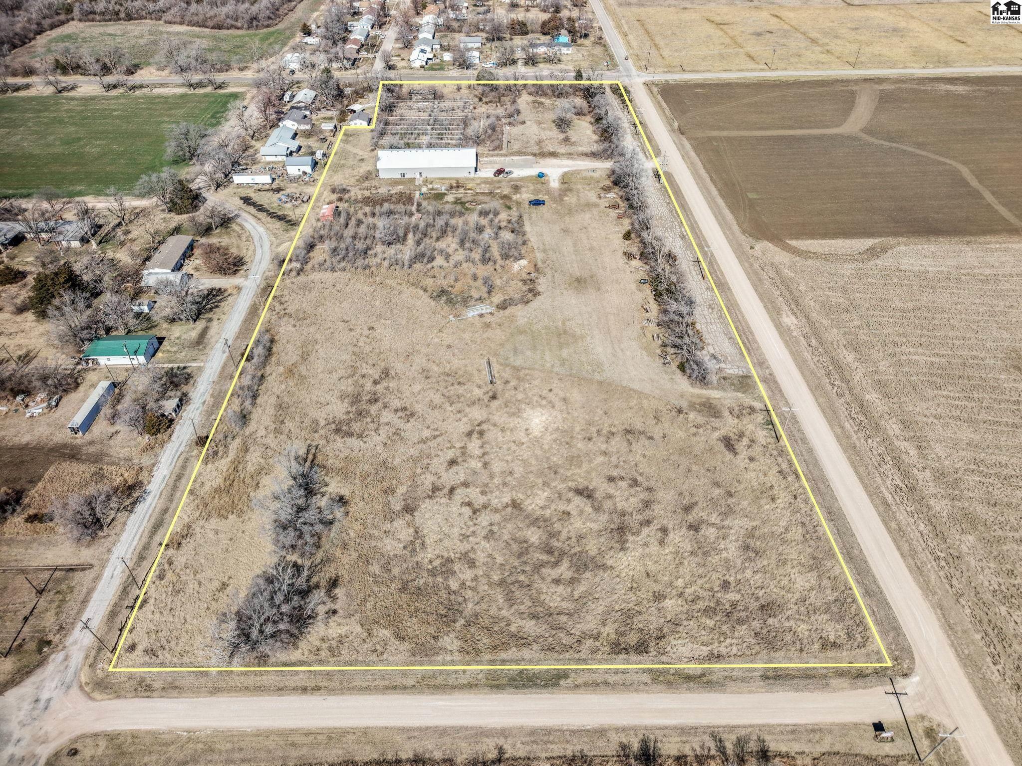 2405 E Wasp Road Hutchinson KS 67501