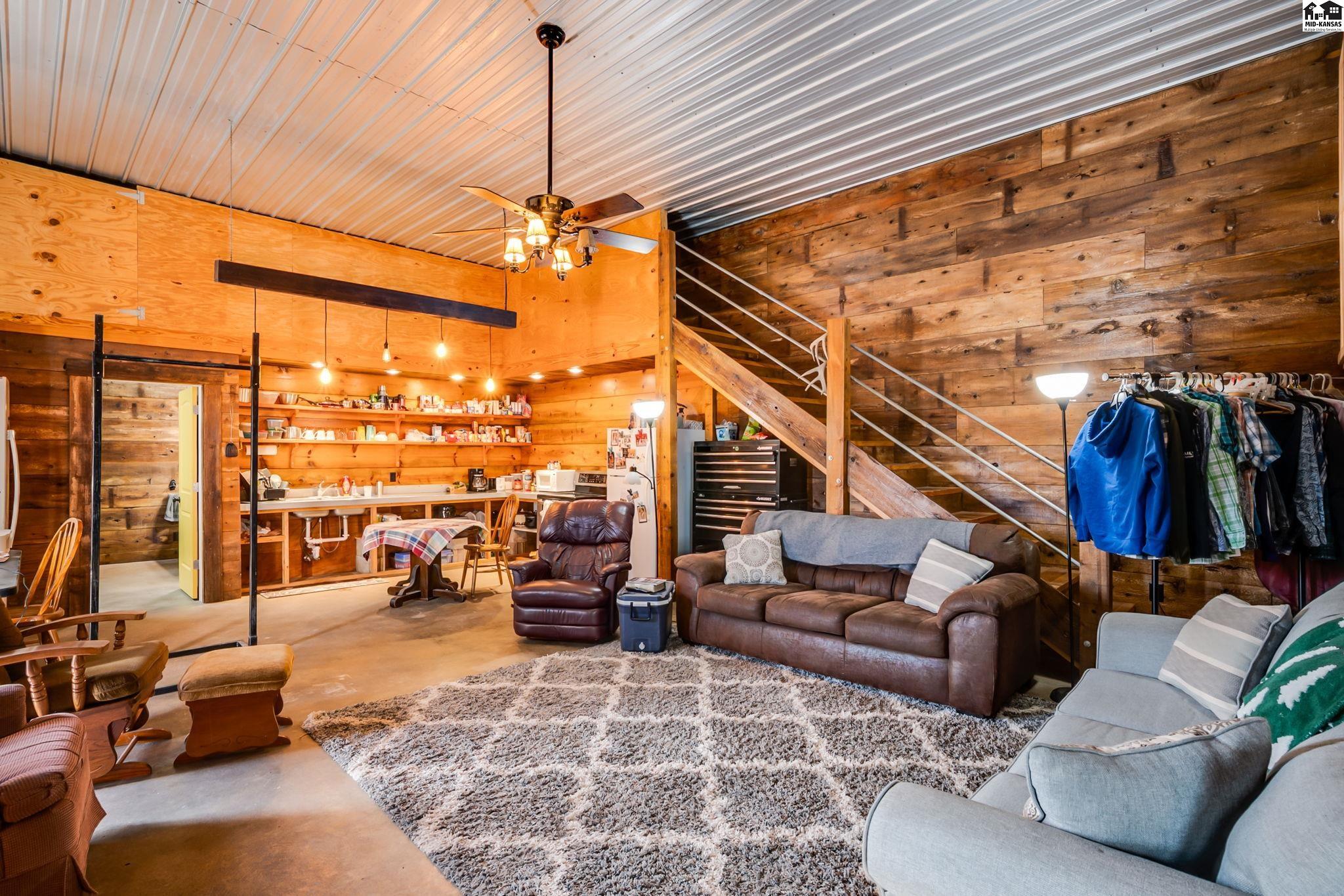 2405 E Wasp Road Hutchinson KS 67501