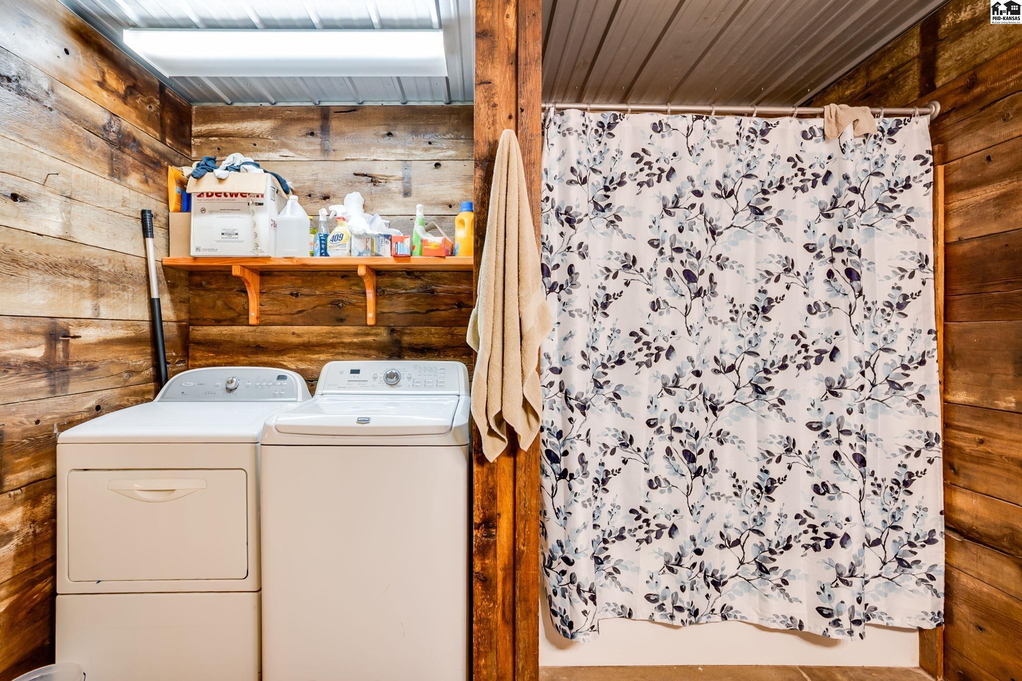 2405 E Wasp Road Hutchinson KS 67501