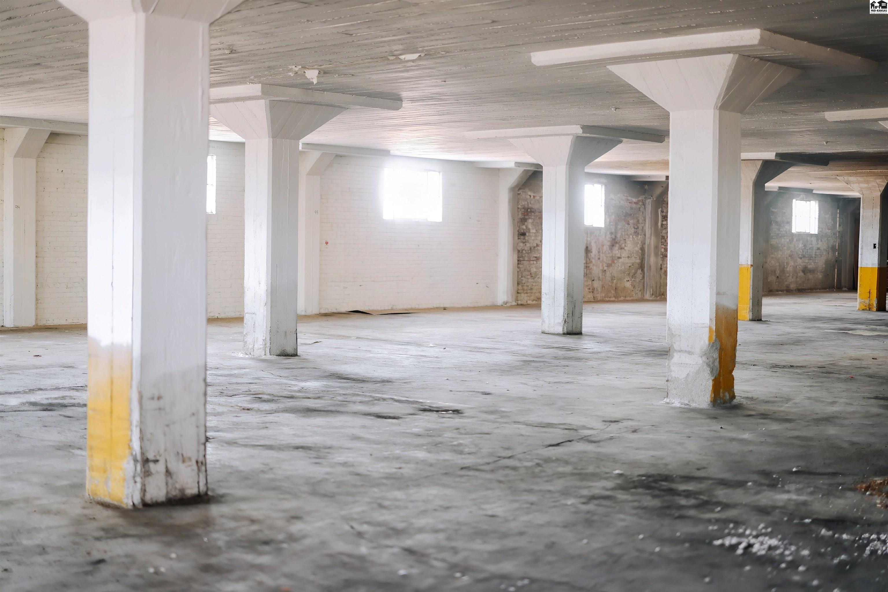 701 E 2nd Avenue Hutchinson KS 67501