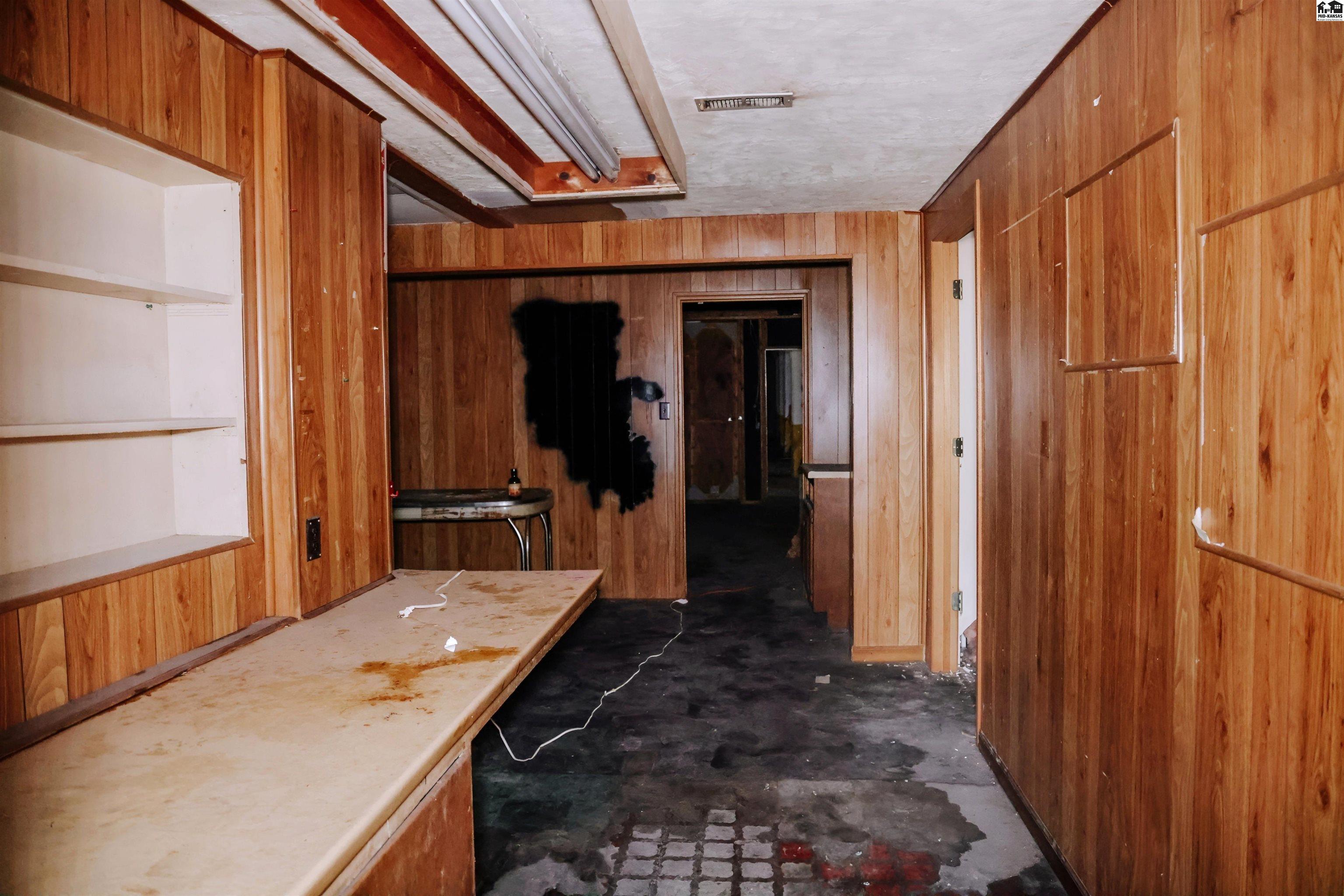 701 E 2nd Avenue Hutchinson KS 67501