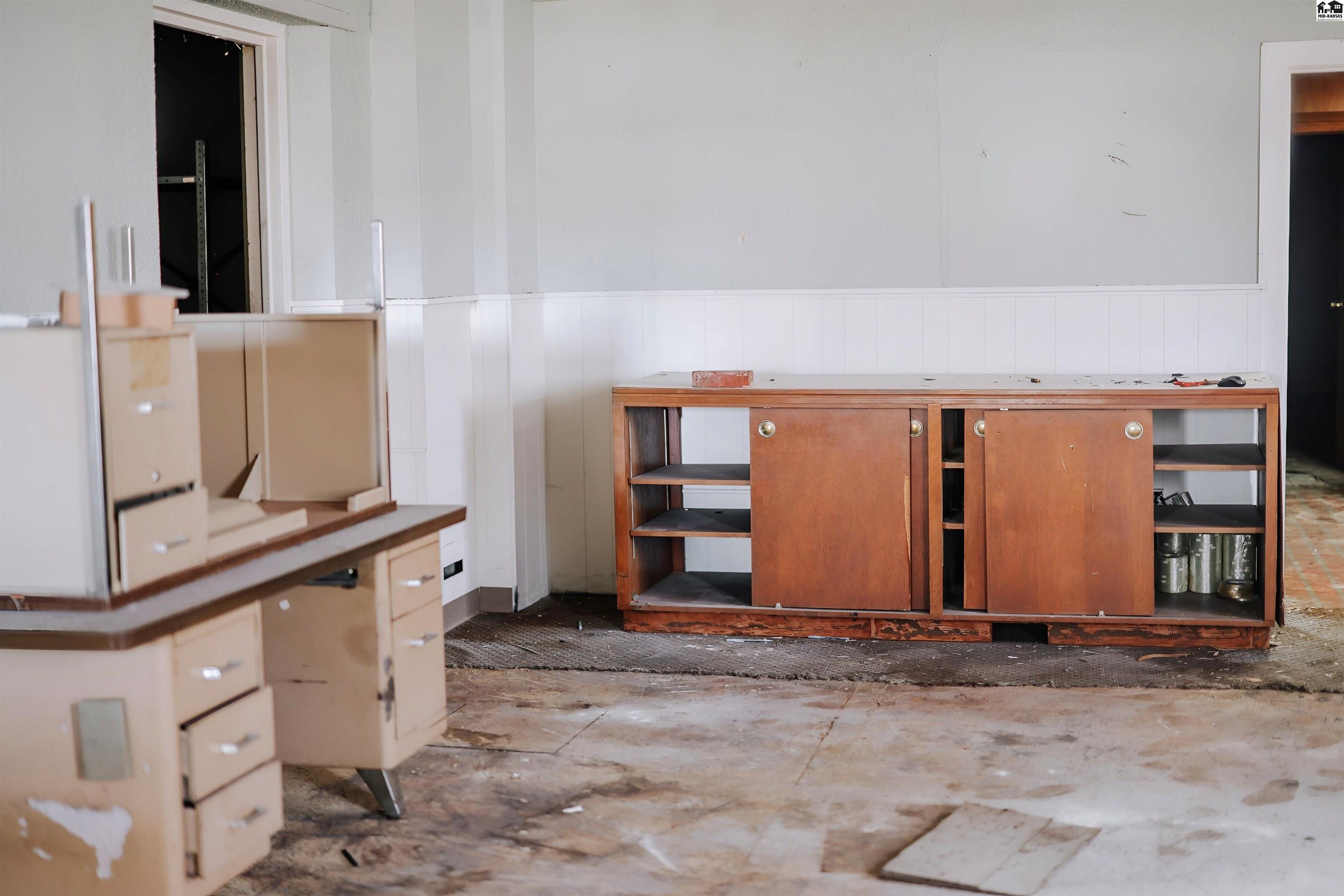 701 E 2nd Avenue Hutchinson KS 67501