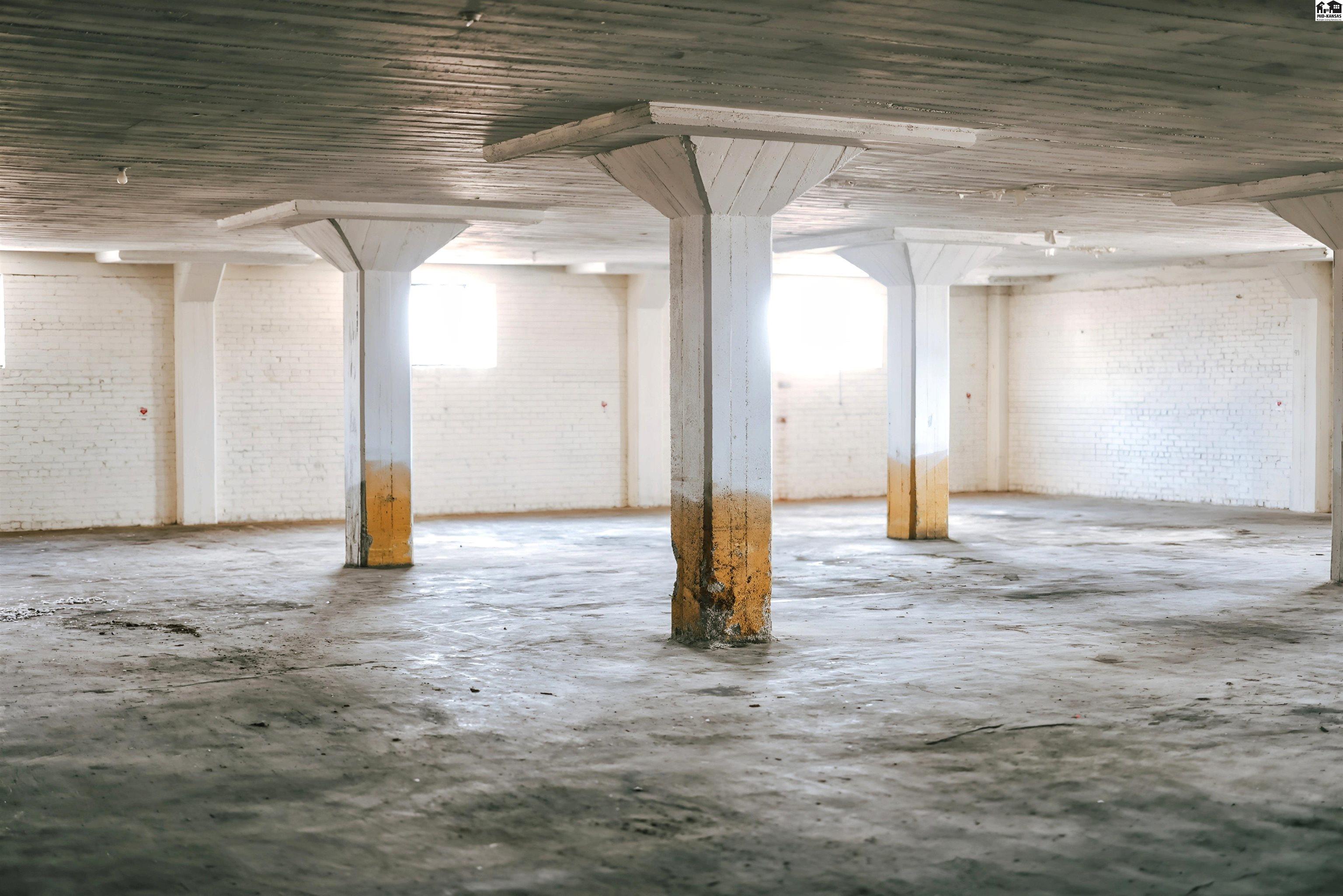 701 E 2nd Avenue Hutchinson KS 67501