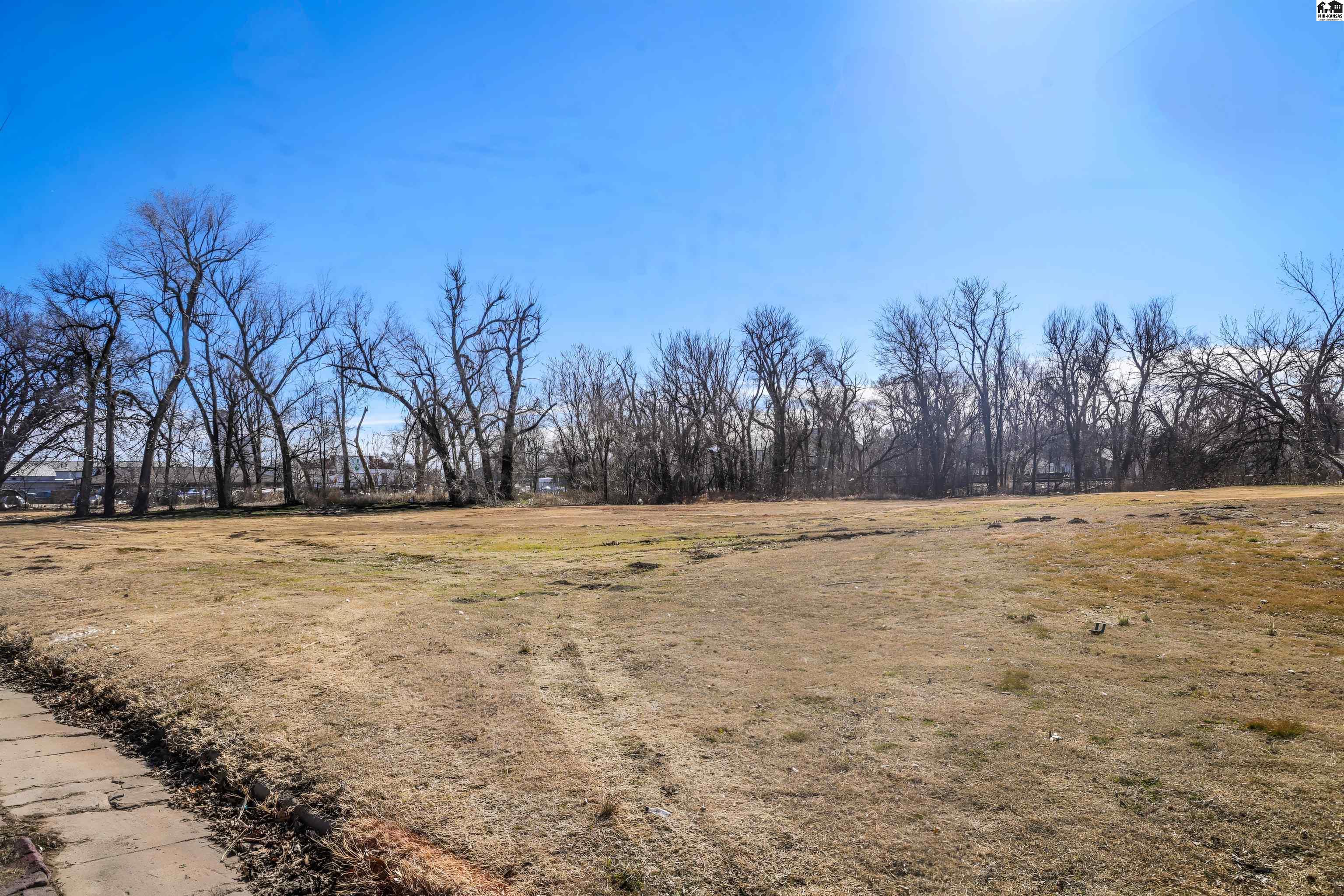 701 E 2nd Avenue Hutchinson KS 67501